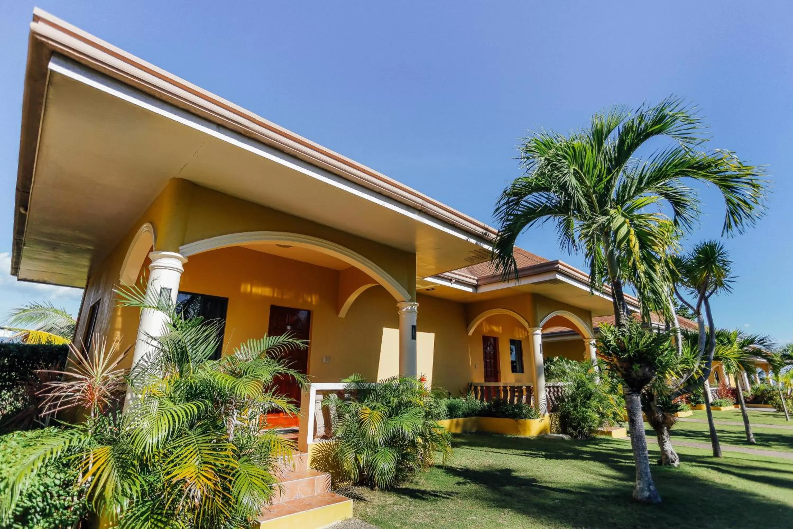 Property building in Turtle Bay Dive Resort