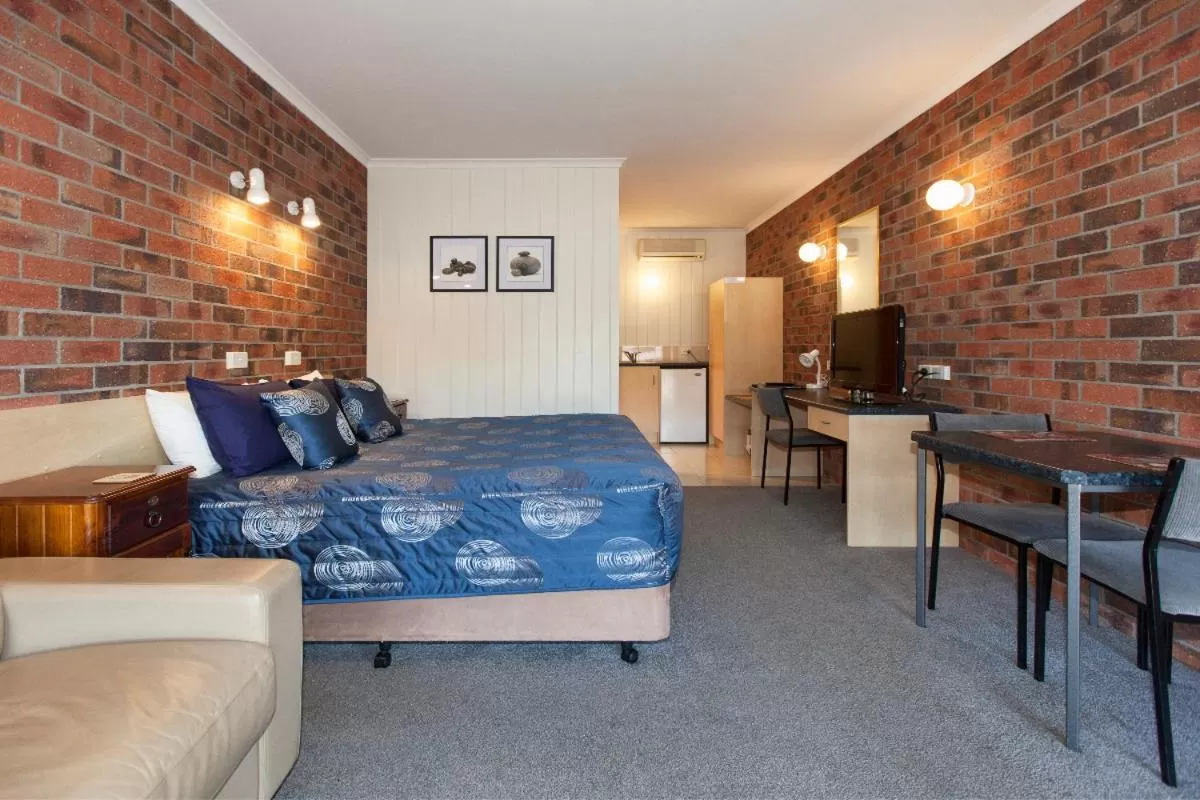 Photo of the whole room in Ararat Motor Inn