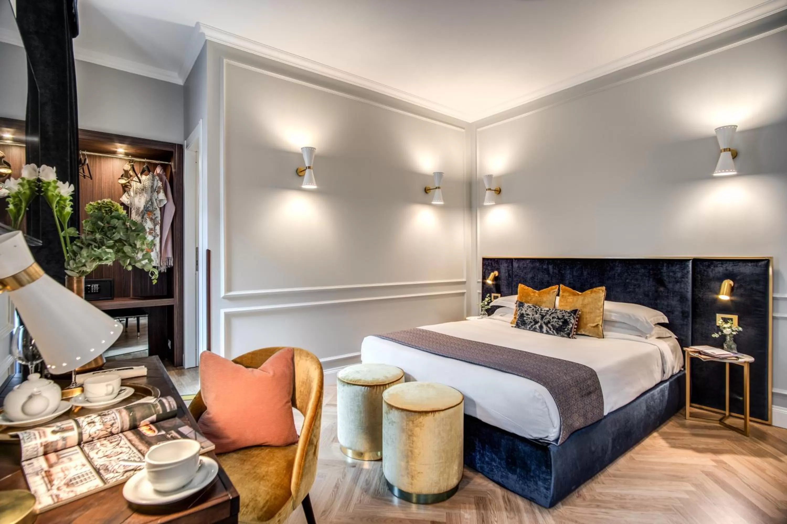 Bed in Tree Charme Augusto Boutique Hotel