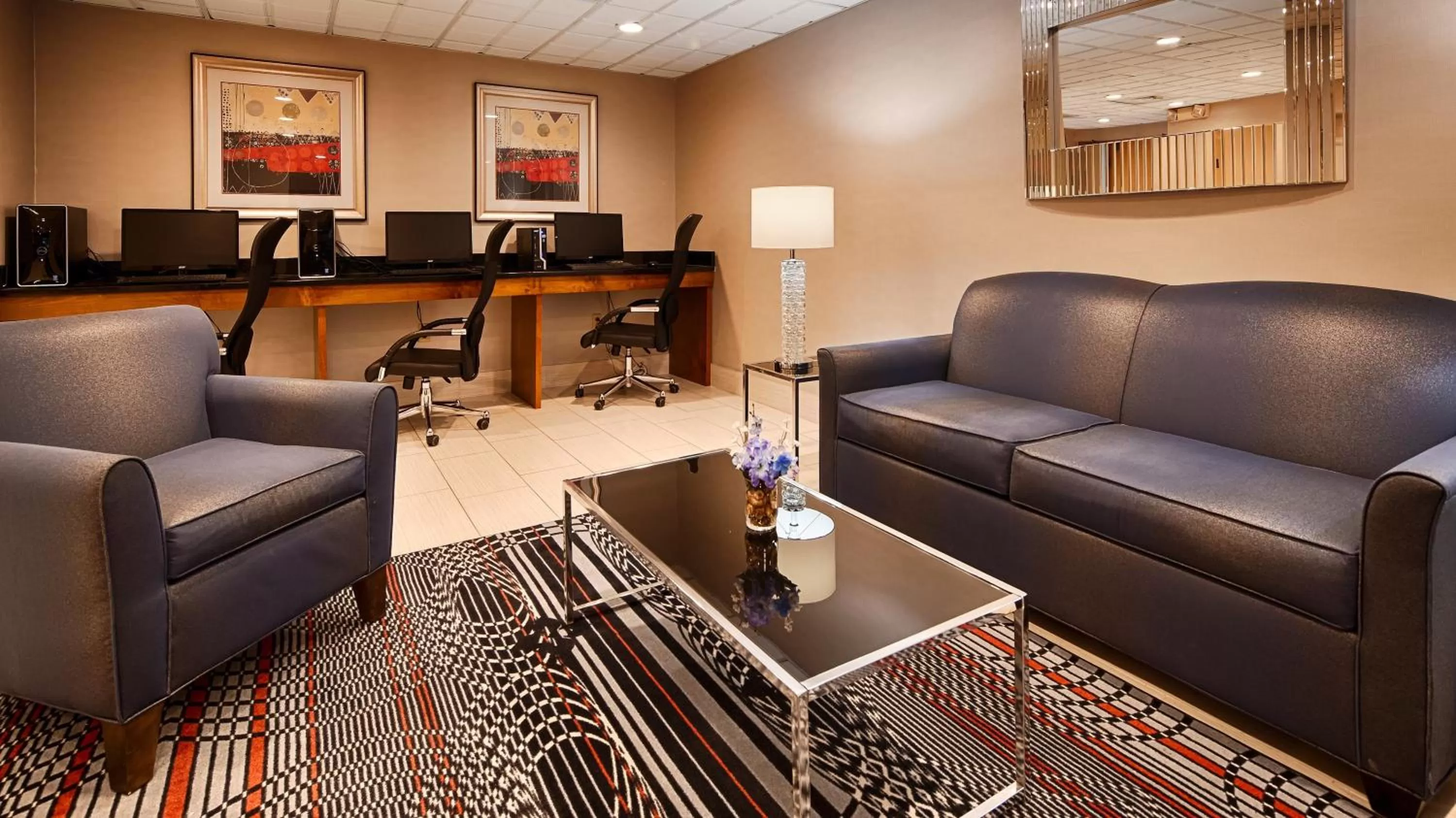 Seating area in Days Inn by Wyndham Englewood Dayton Airport