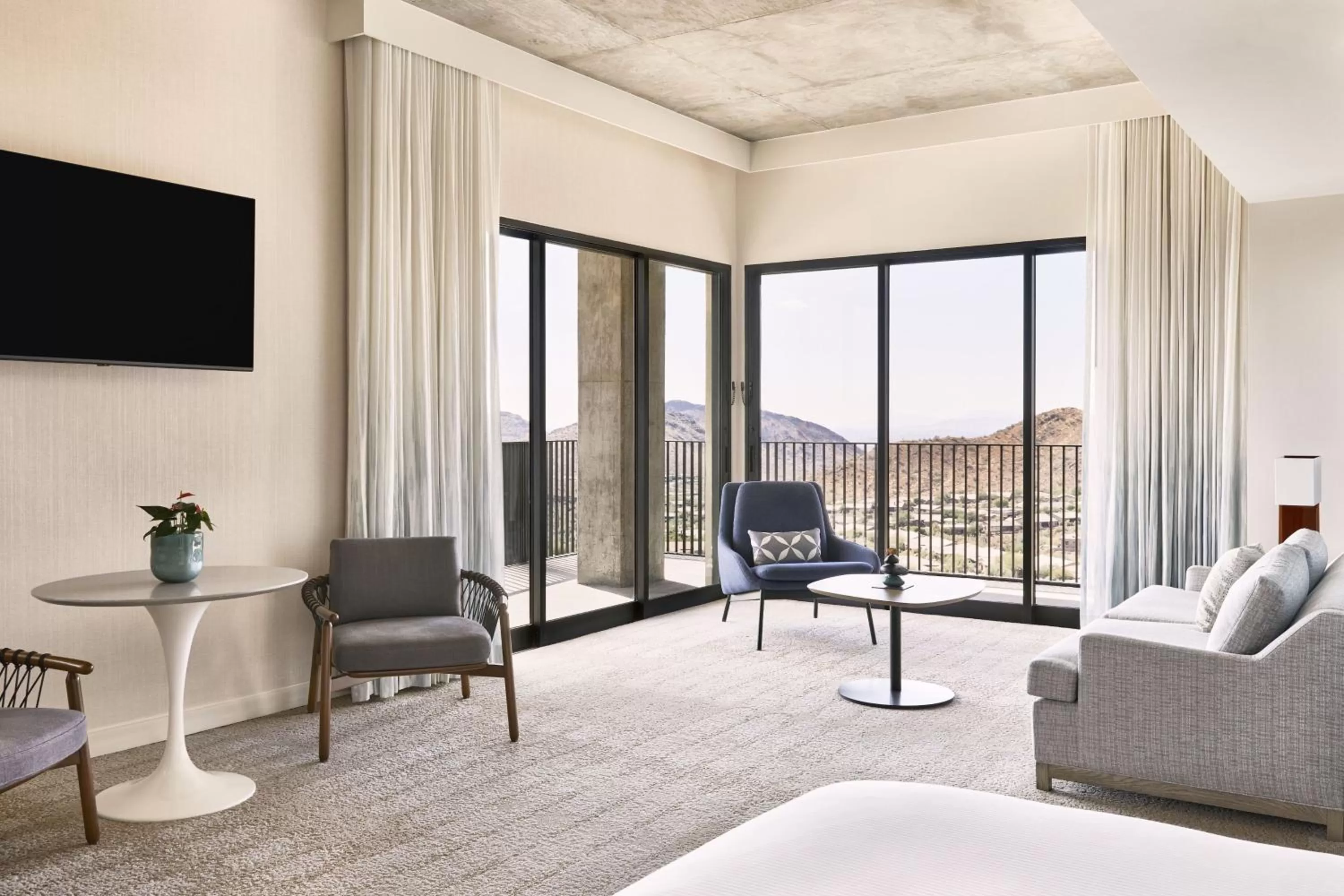 Living room in ADERO Scottsdale Resort, Autograph Collection