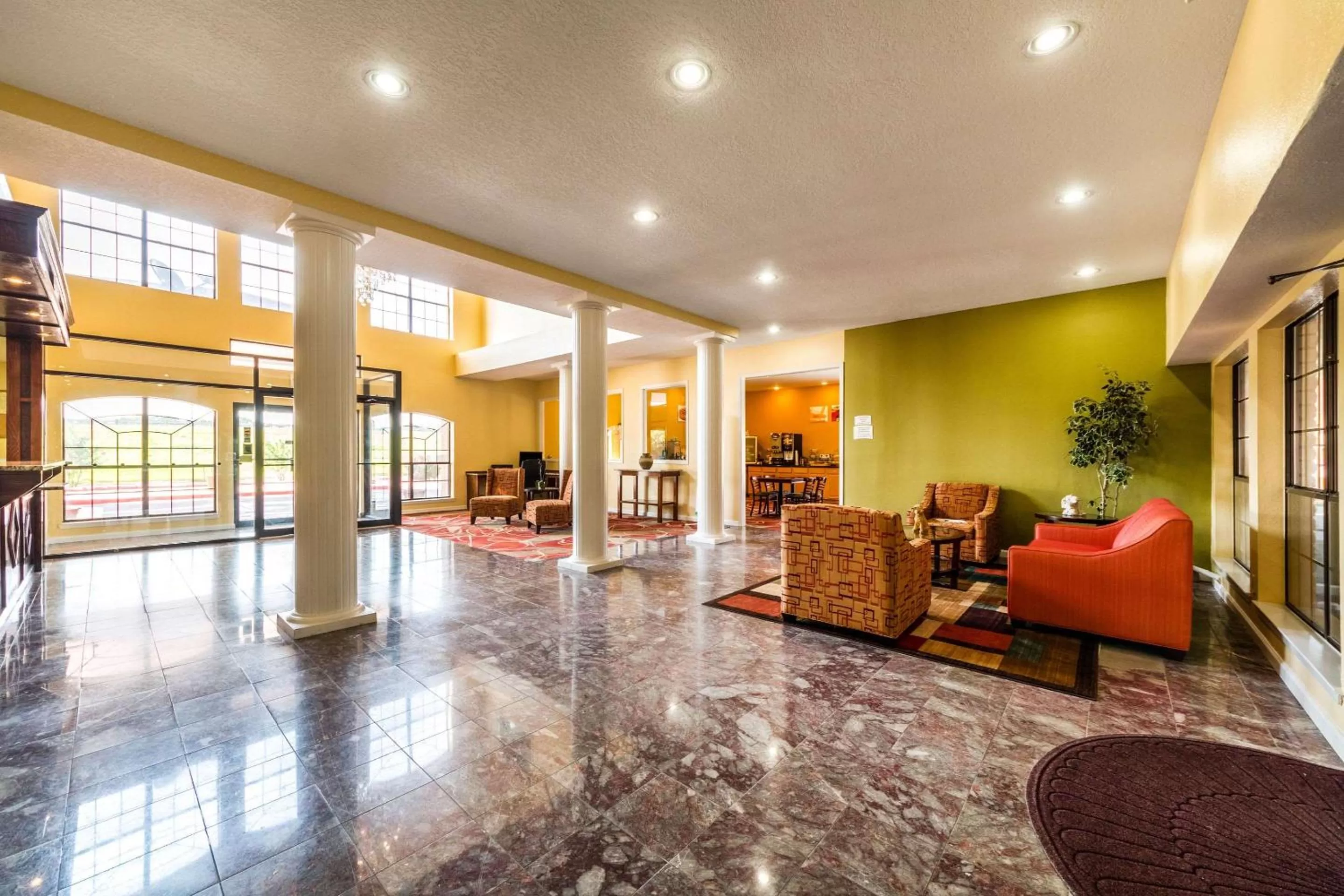 Lobby or reception in Quality Inn University near Downtown