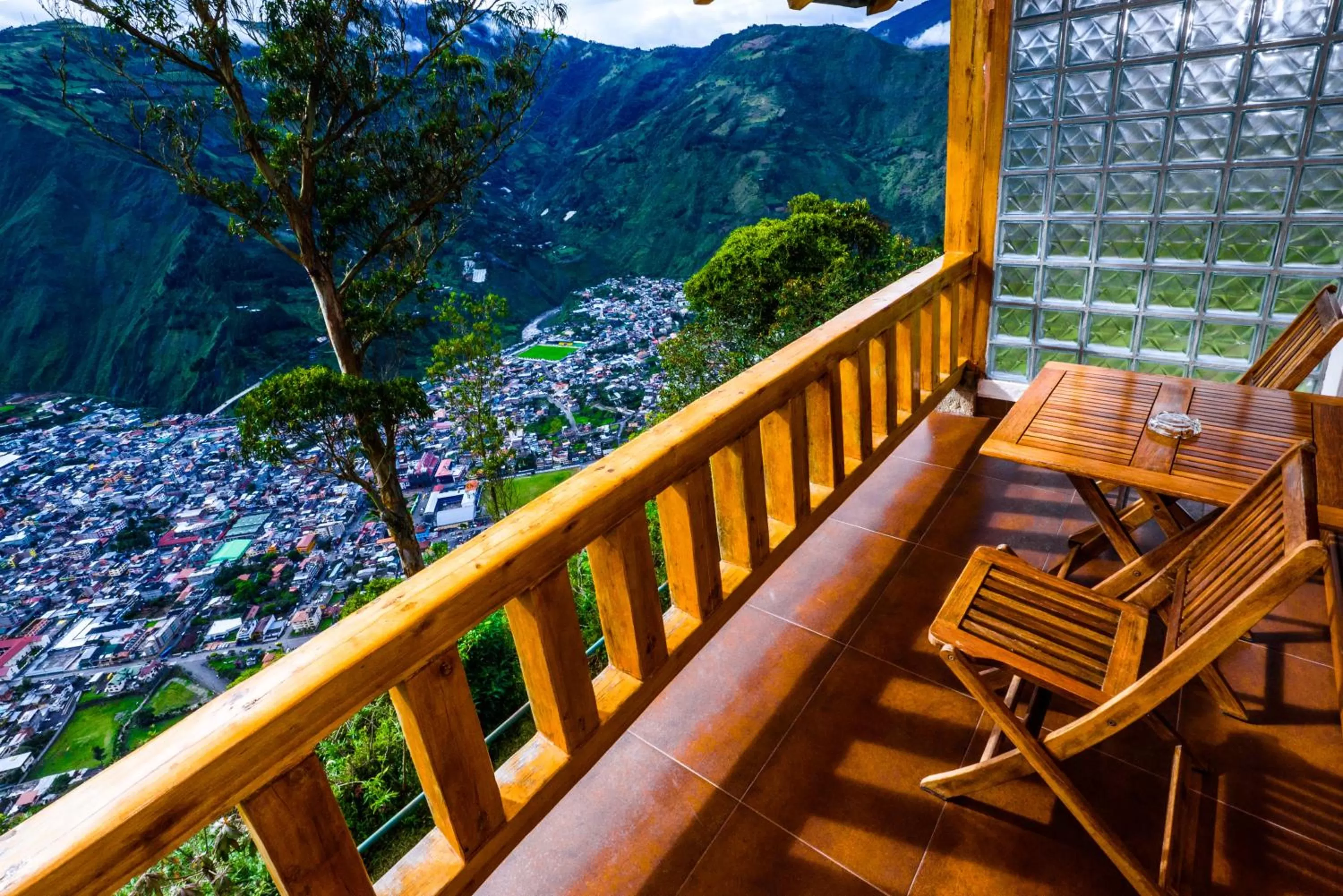 Restaurant/places to eat, Balcony/Terrace in Luna Volcán, Adventure SPA