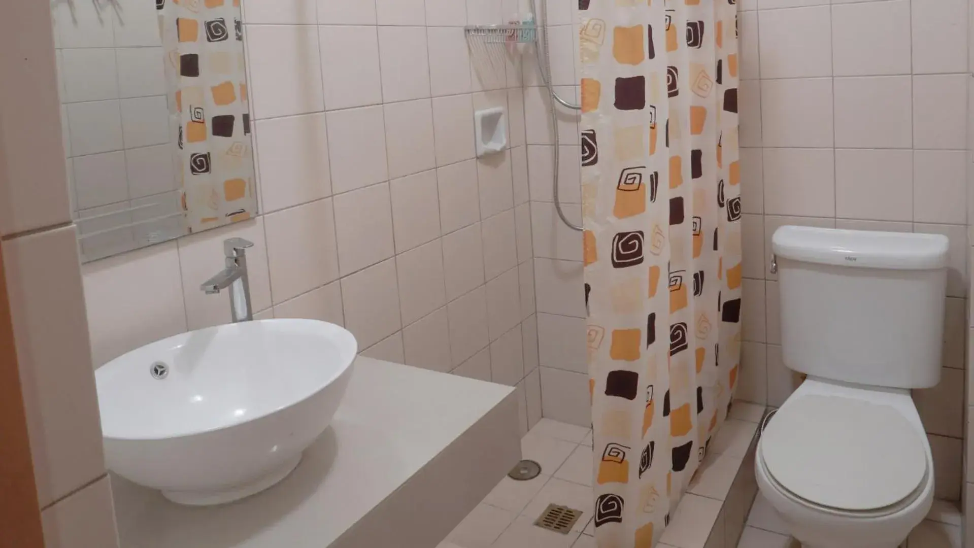 Deluxe Room in 1775 Adriatico Suites Deluxe Room in 1775 Adriatico Suites