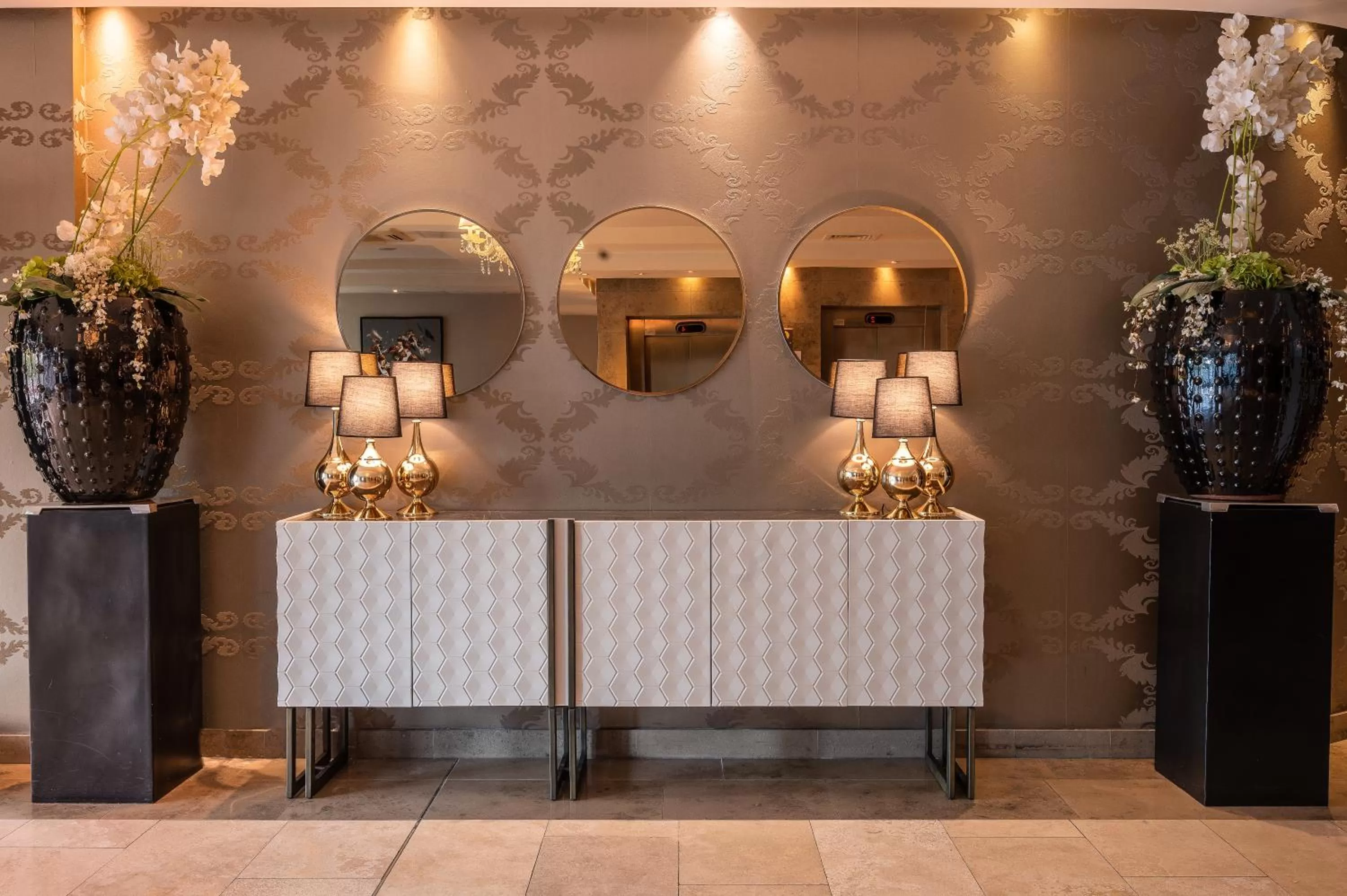 Lobby or reception in Hotel Kilkenny