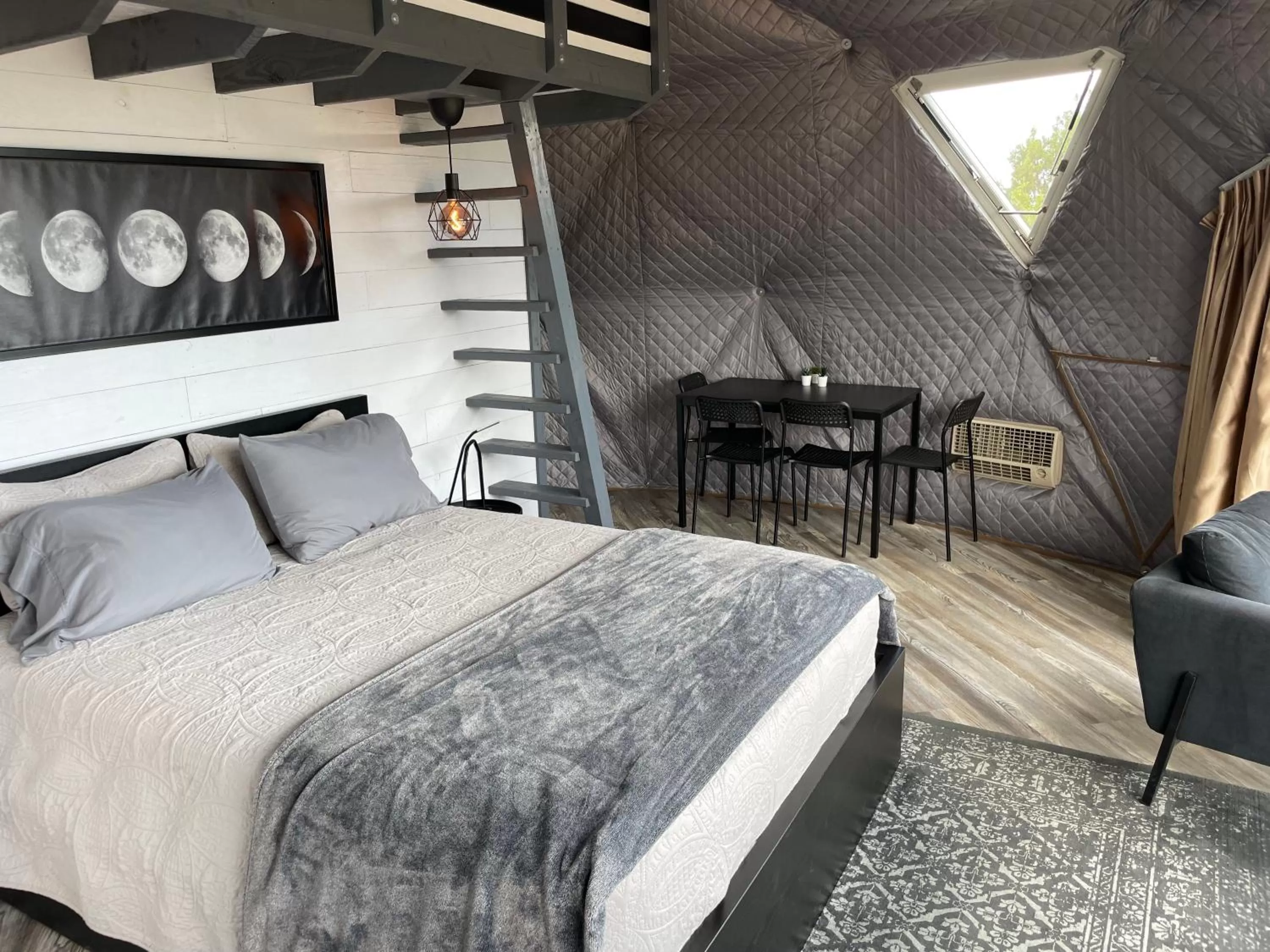 Bed in Canyon Rim Domes - A Luxury Glamping Experience!!