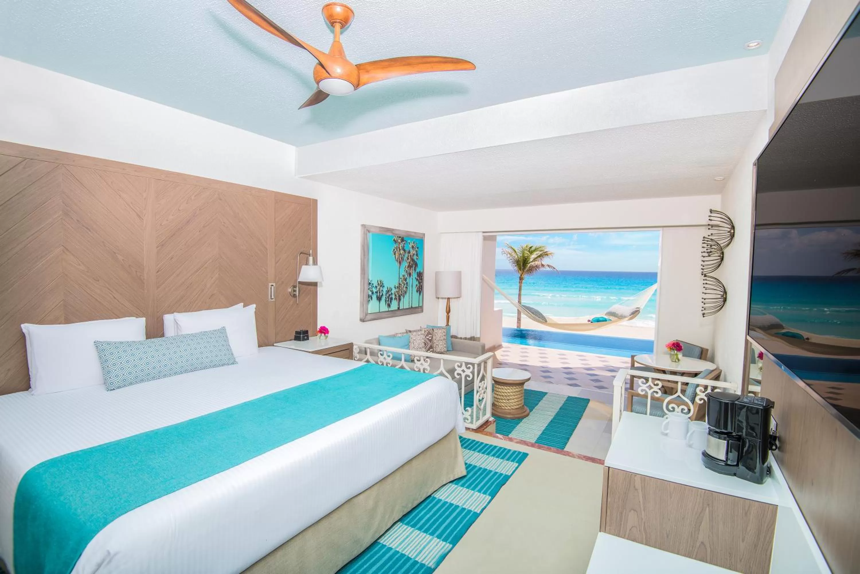 Bedroom, Bed in Sunscape Cancun All-Inclusive Resort & Spa by Hyatt