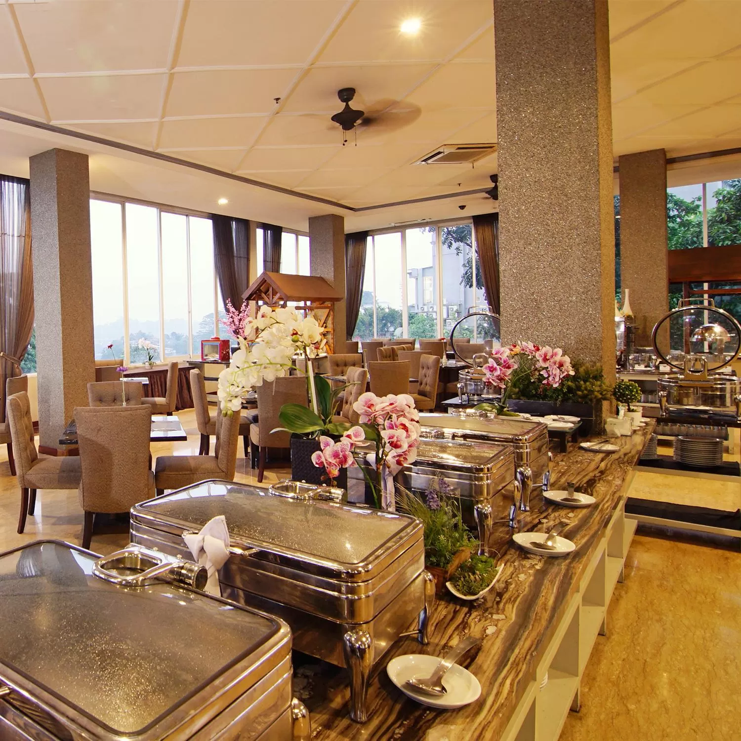 Restaurant/places to eat in Royal Hotel Bogor
