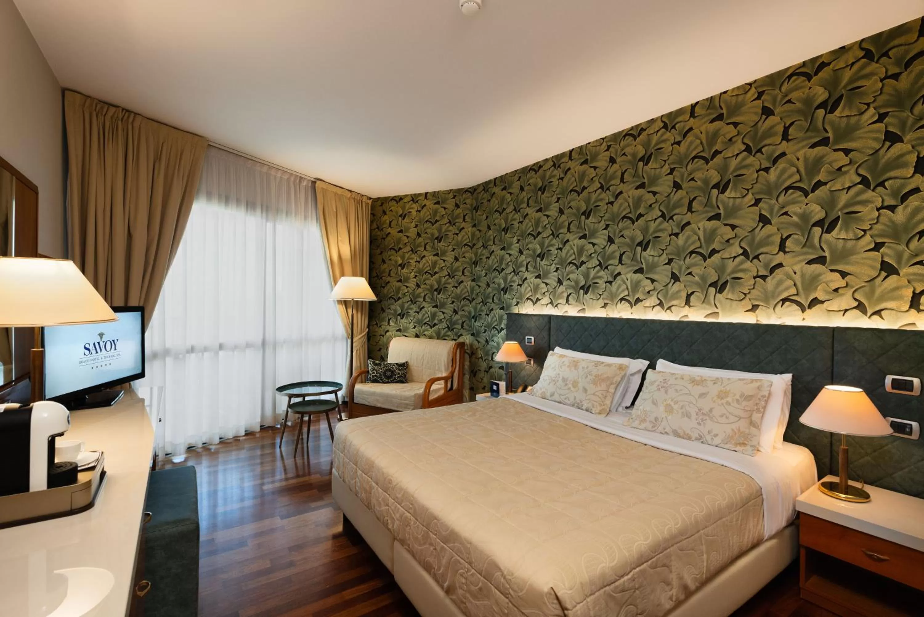 Bedroom, Bed in Savoy Beach Hotel & Thermal Spa