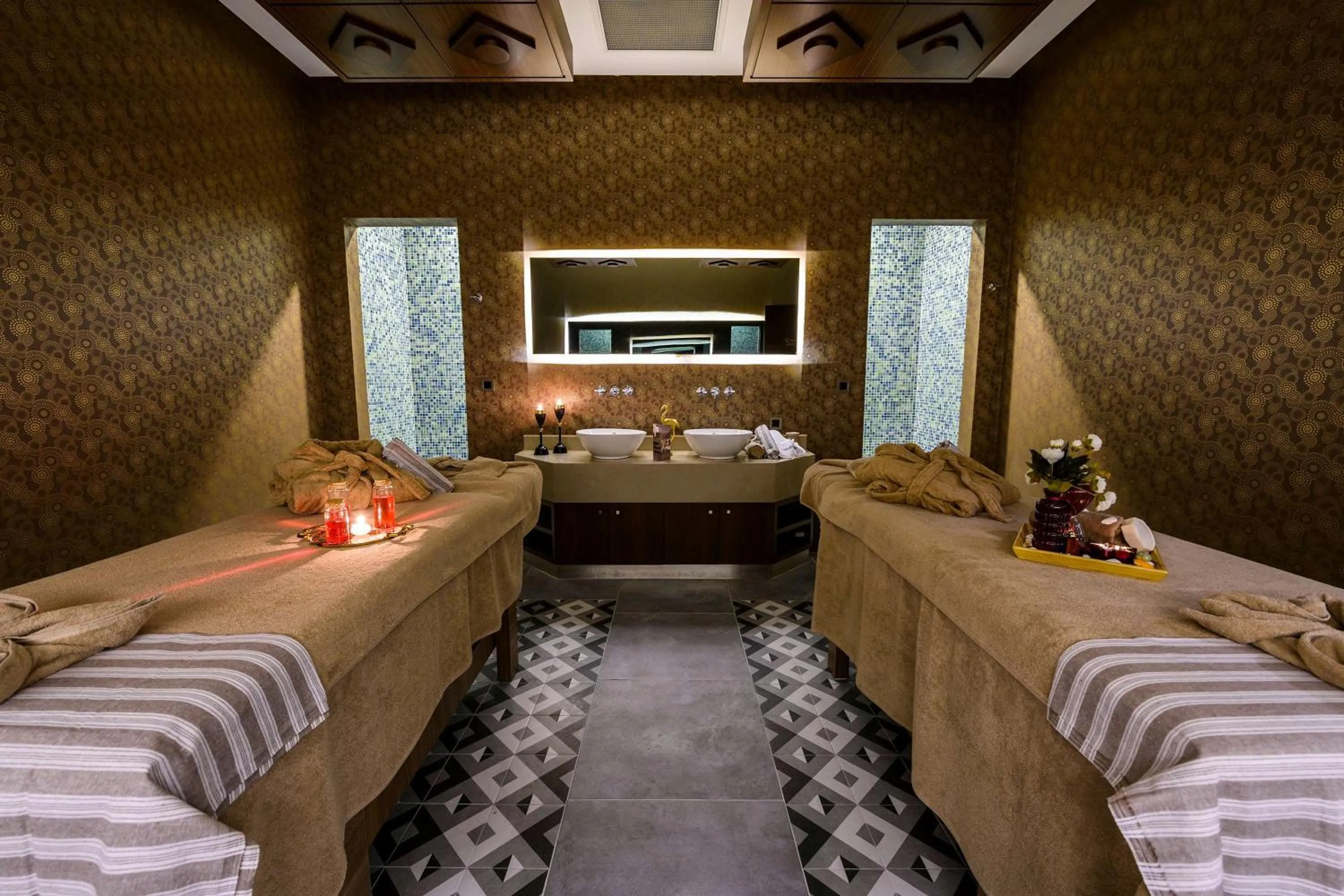 Massage, Bed in La Quinta by Wyndham Istanbul Gunesli