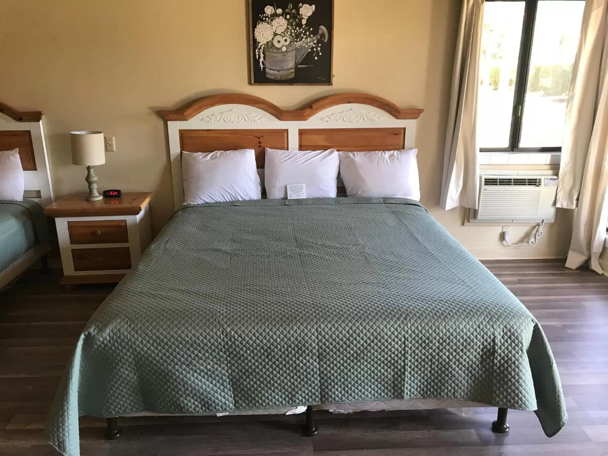 Bed in Ridgemark Golf Club and Resort