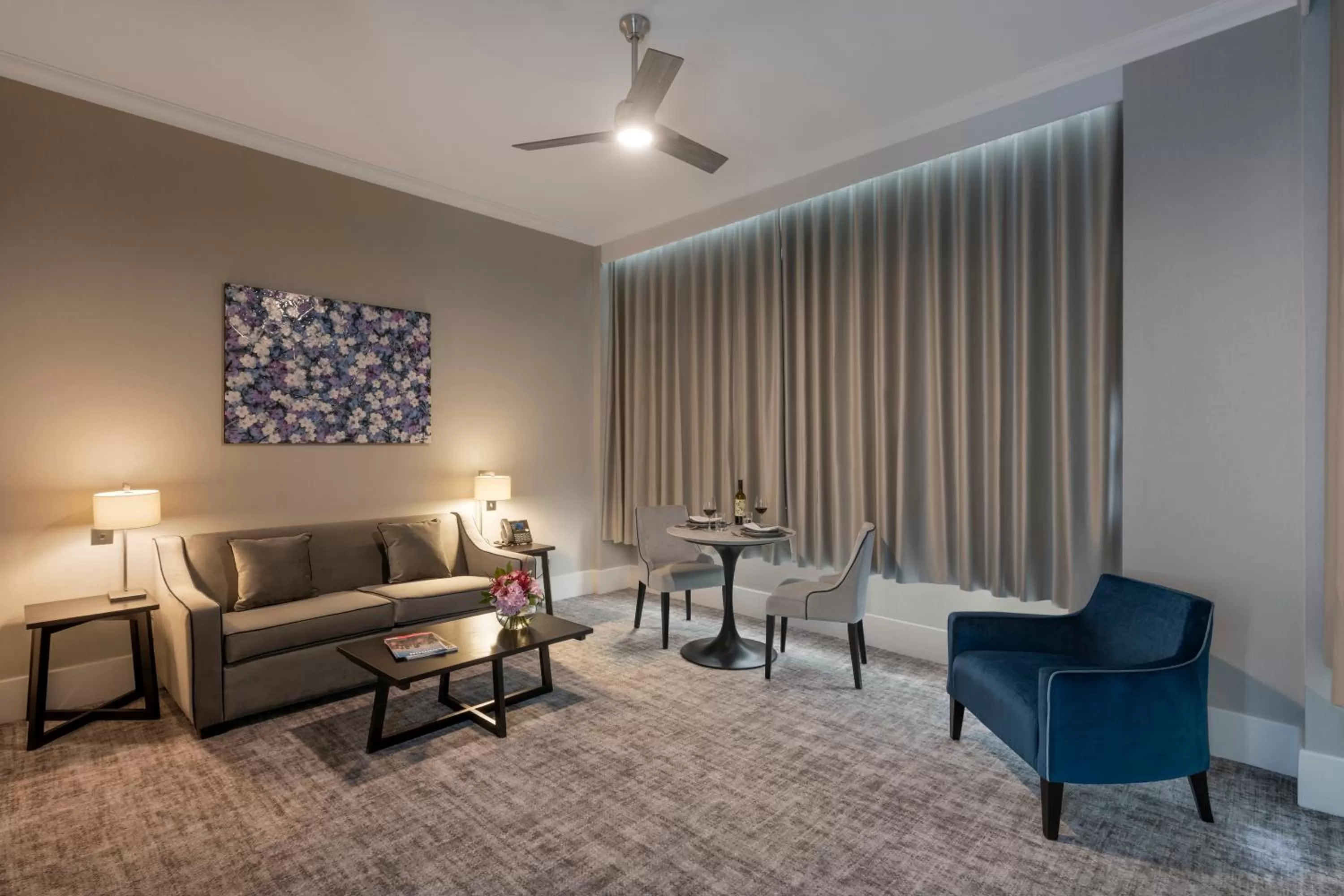 Living room in Tower Residences by Blue Orchid