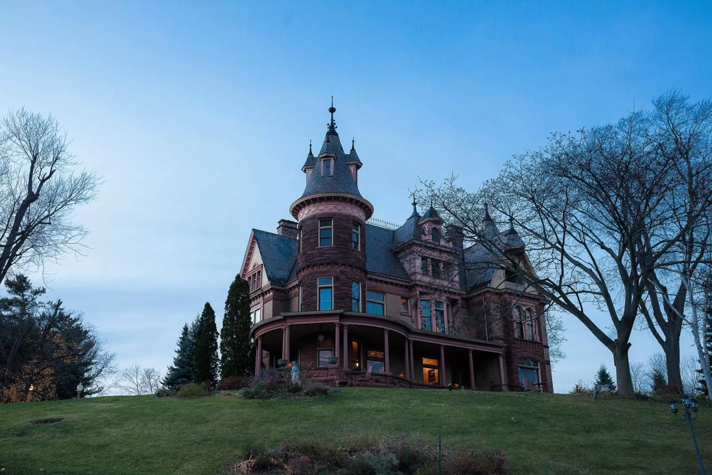 Property building in Henderson Castle Inn