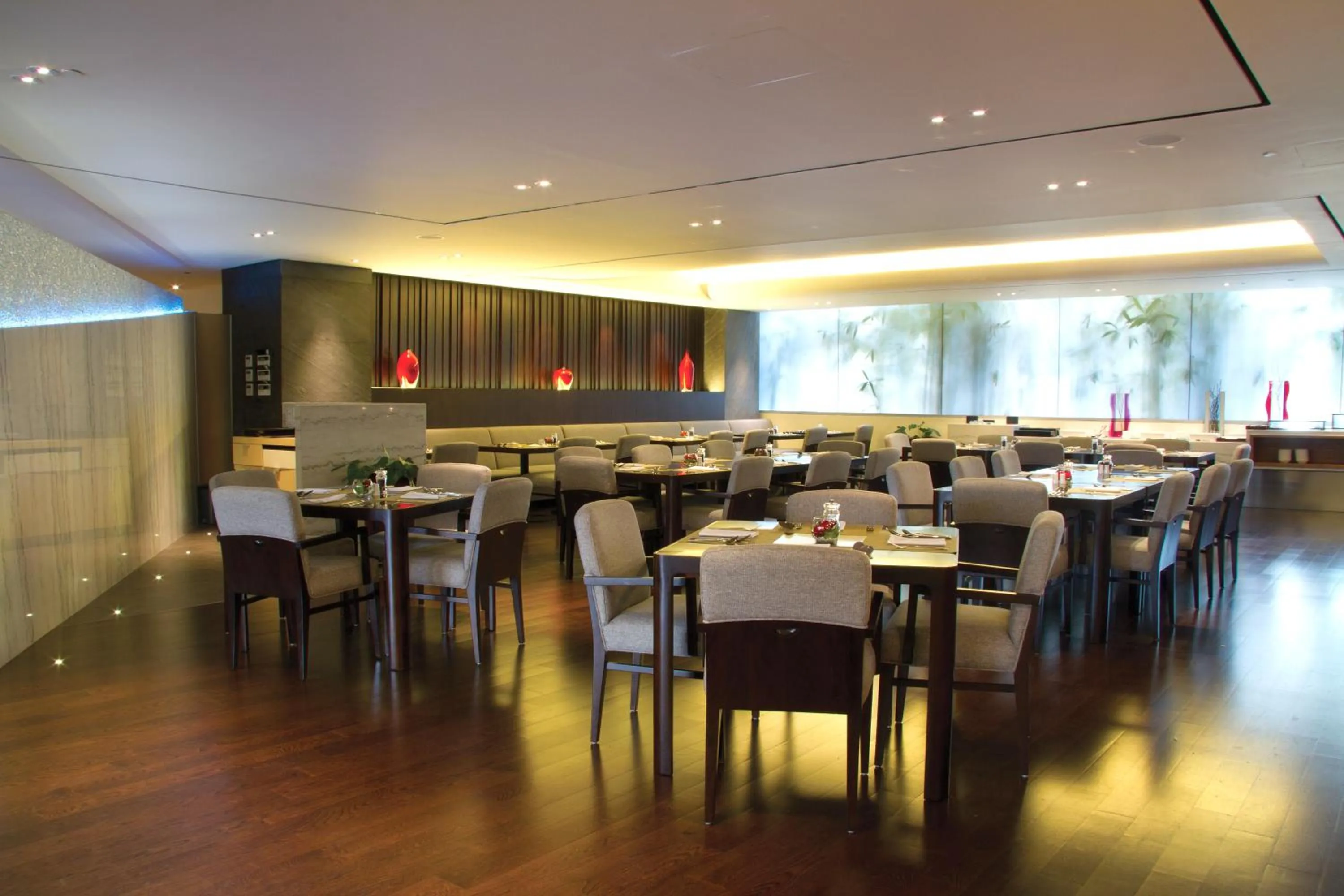 Restaurant/places to eat in Kristal Hotel Jakarta