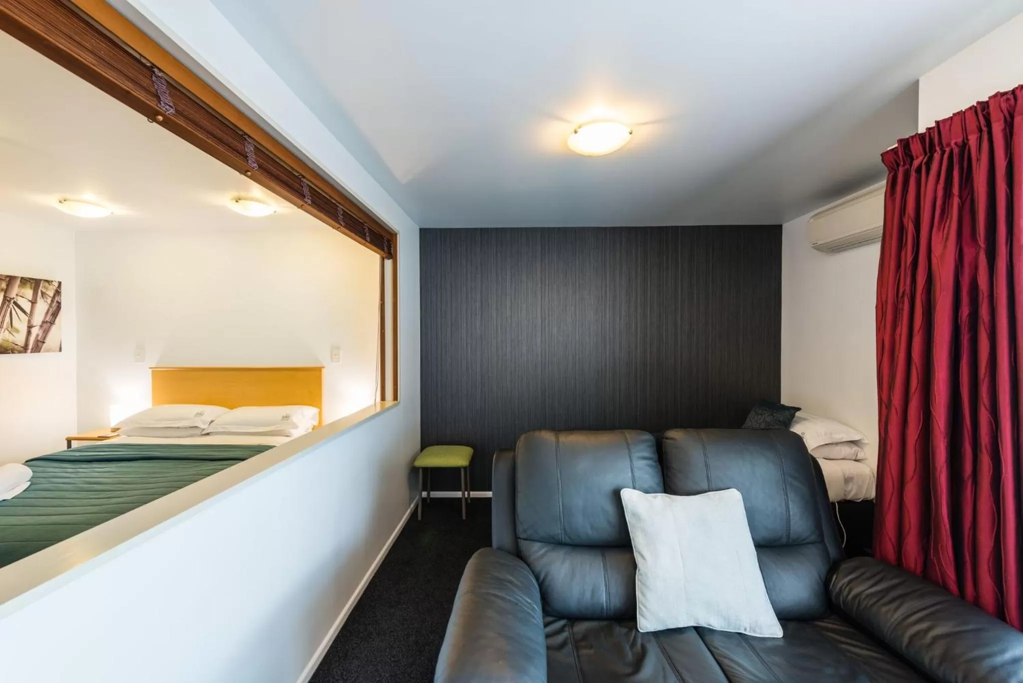 Bed in Roma On Riccarton Motel