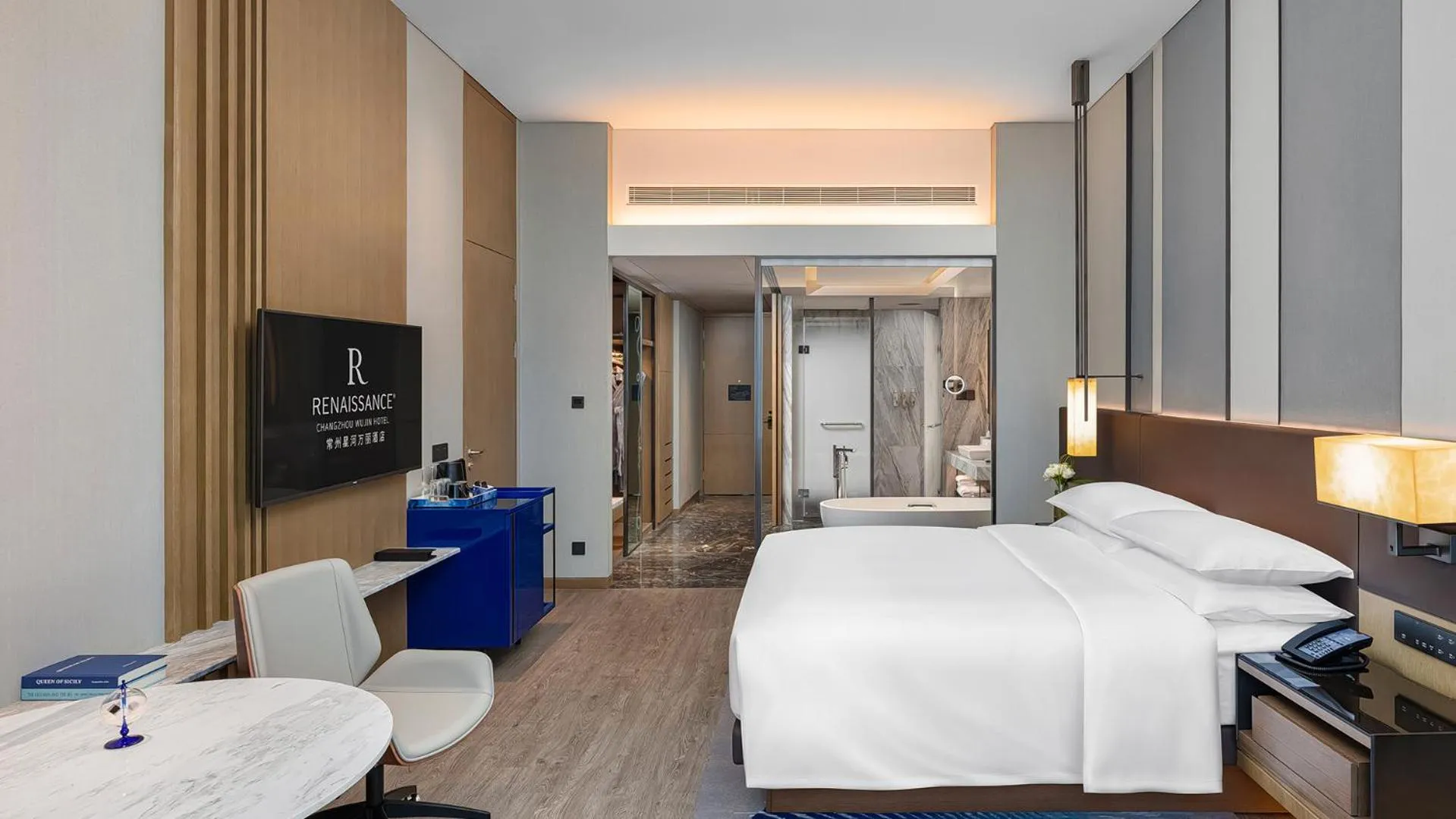 Photo of the whole room, Bed in Renaissance Changzhou Wujin Hotel