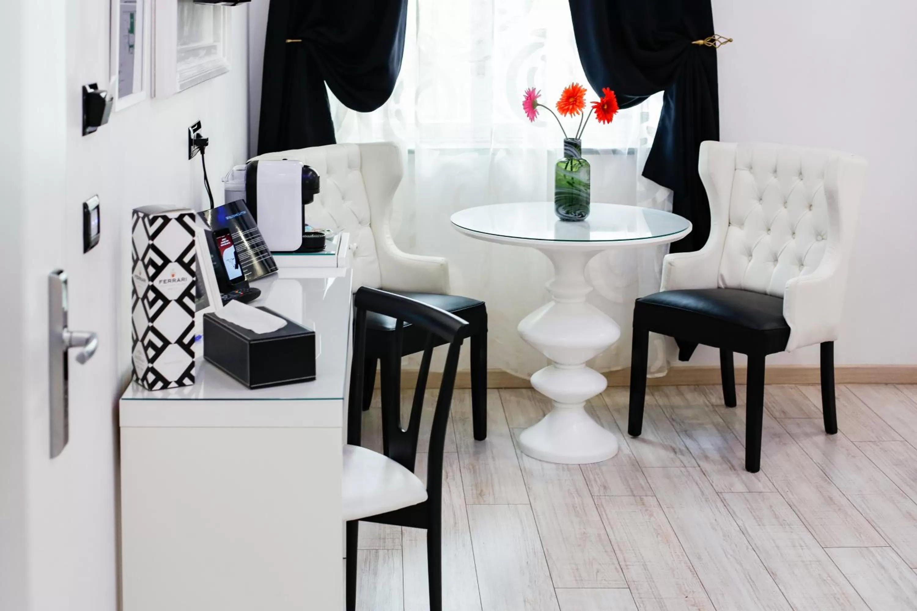 TV and multimedia in Escape Luxury Suite - CA Domus Collection