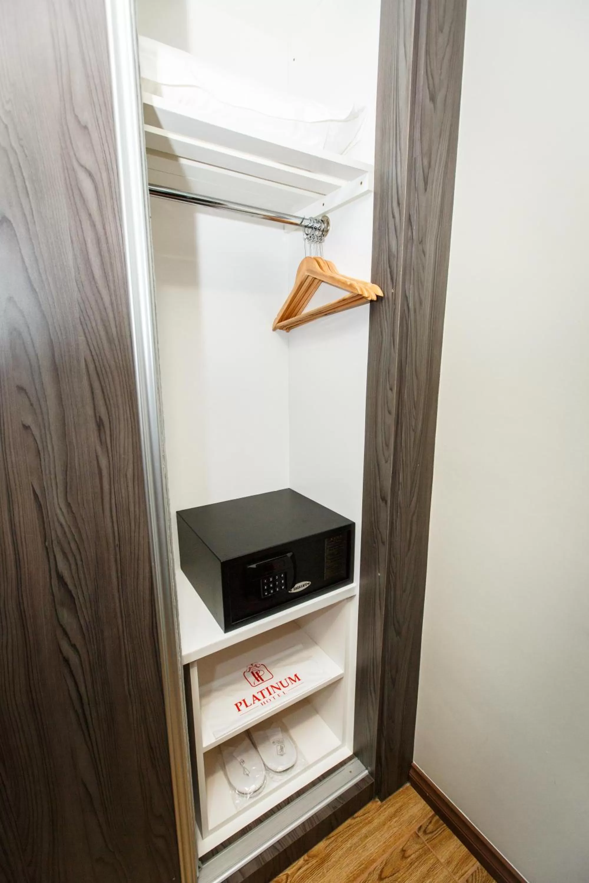 Lintas Platinum Hotel