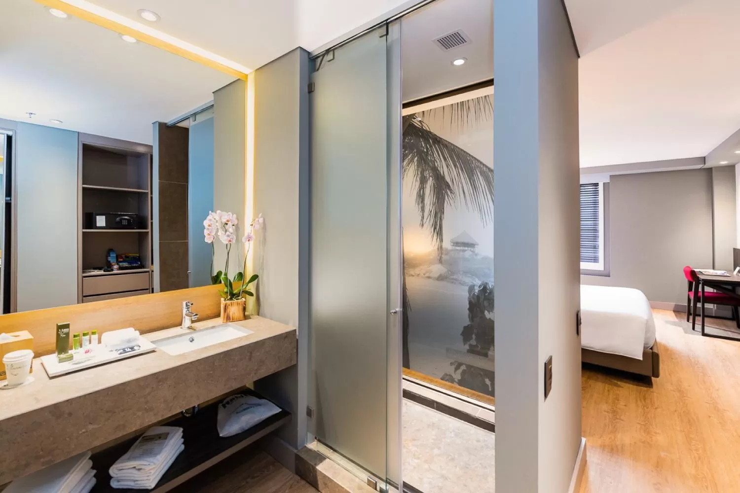 Bathroom, Bed in Hotel Habitel Prime