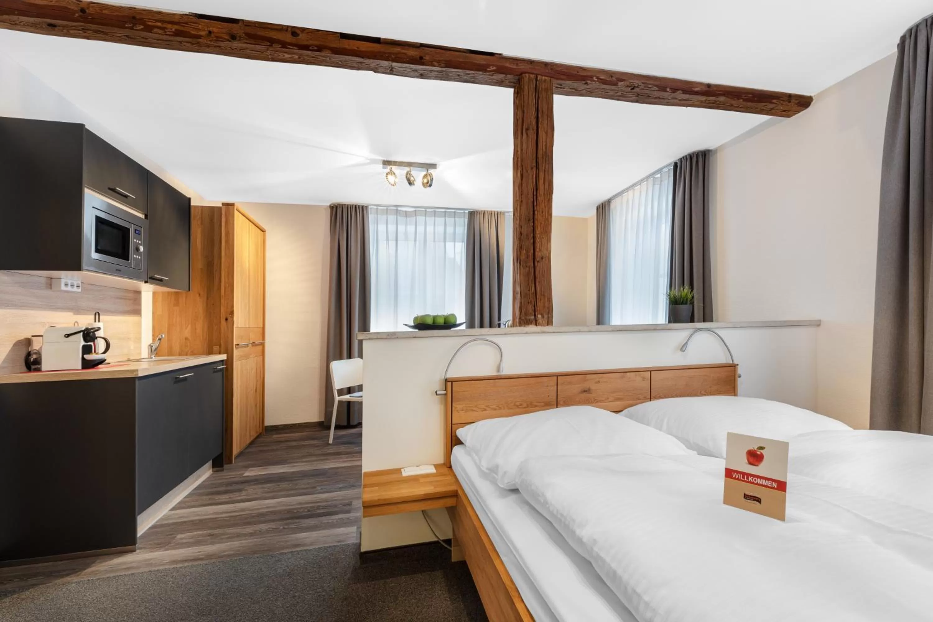 Photo of the whole room, Bed in Schieners Hotel & Apfelhof Apartments