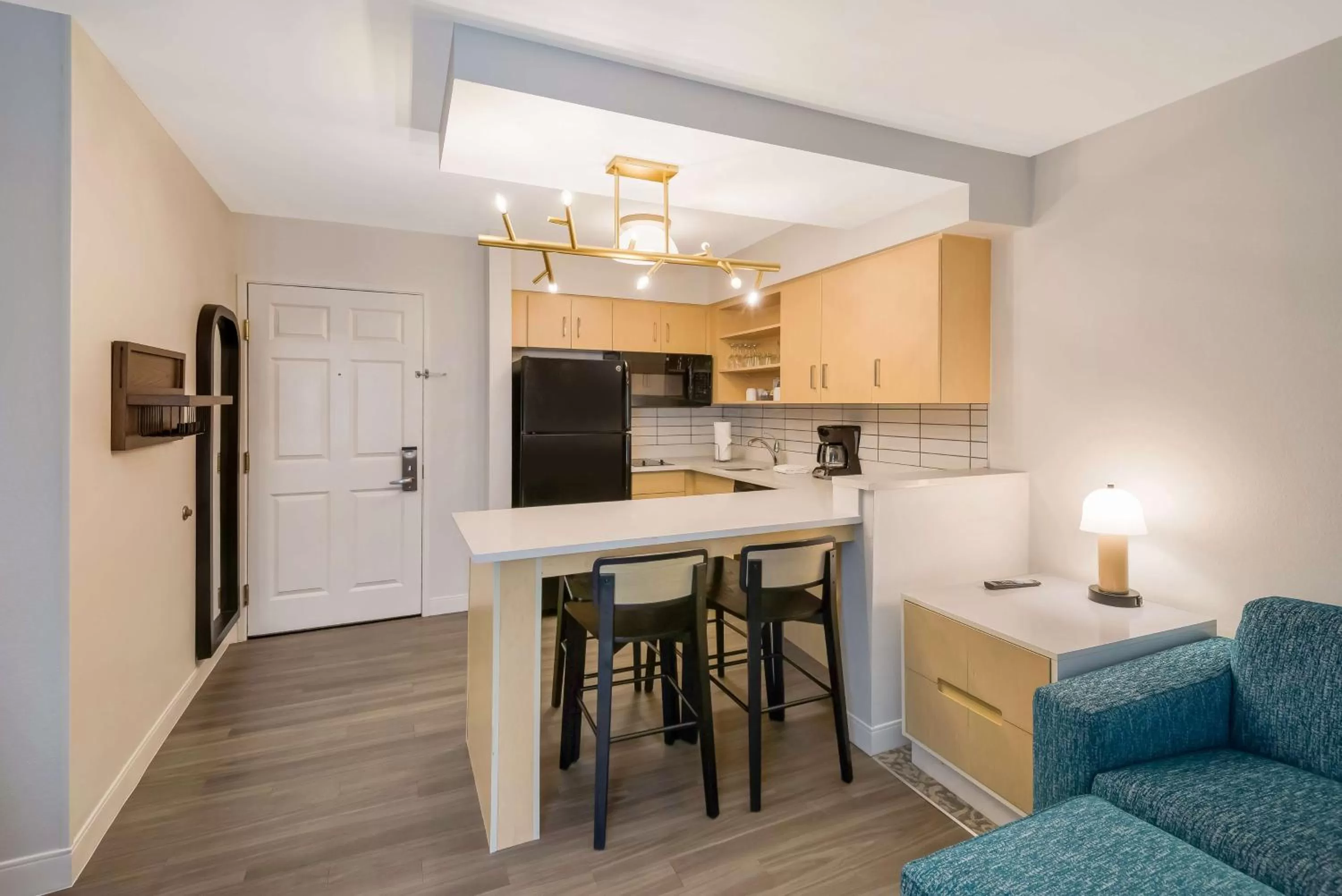 Kitchen or kitchenette in Sonesta ES Suites Andover Boston