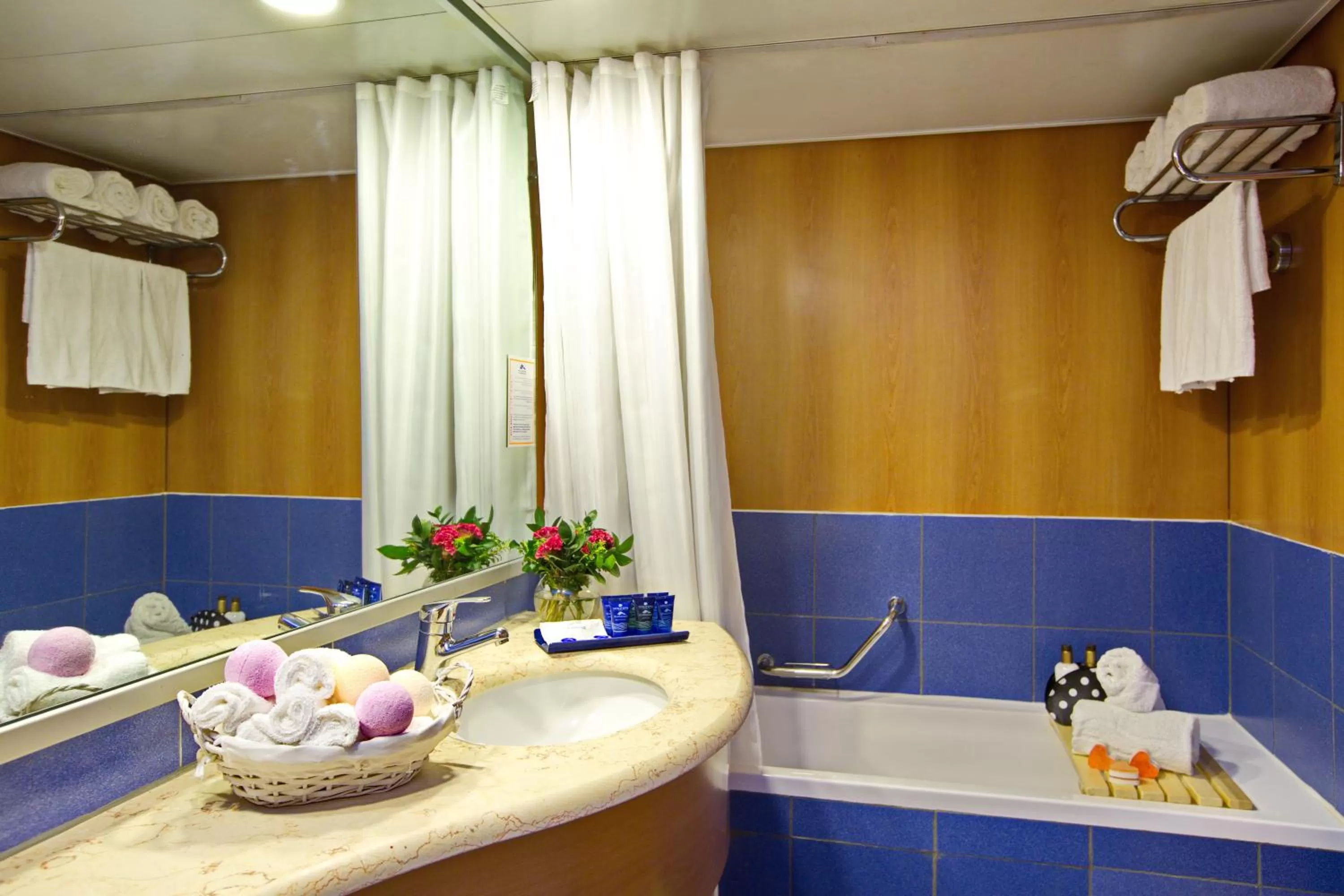 Bathroom in Club Hotel Eilat - All Suites Hotel