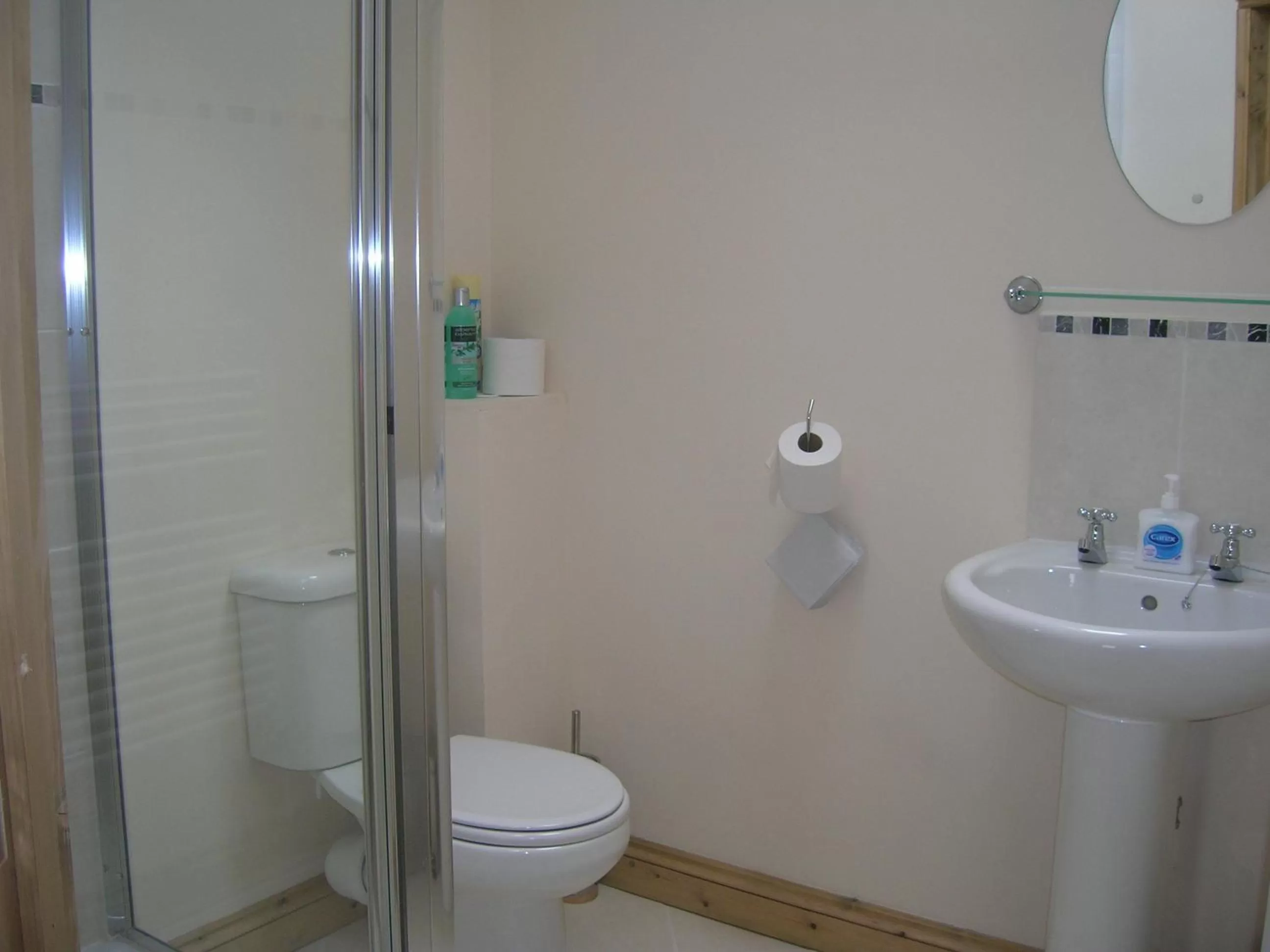 Bathroom in Polhilsa Farm