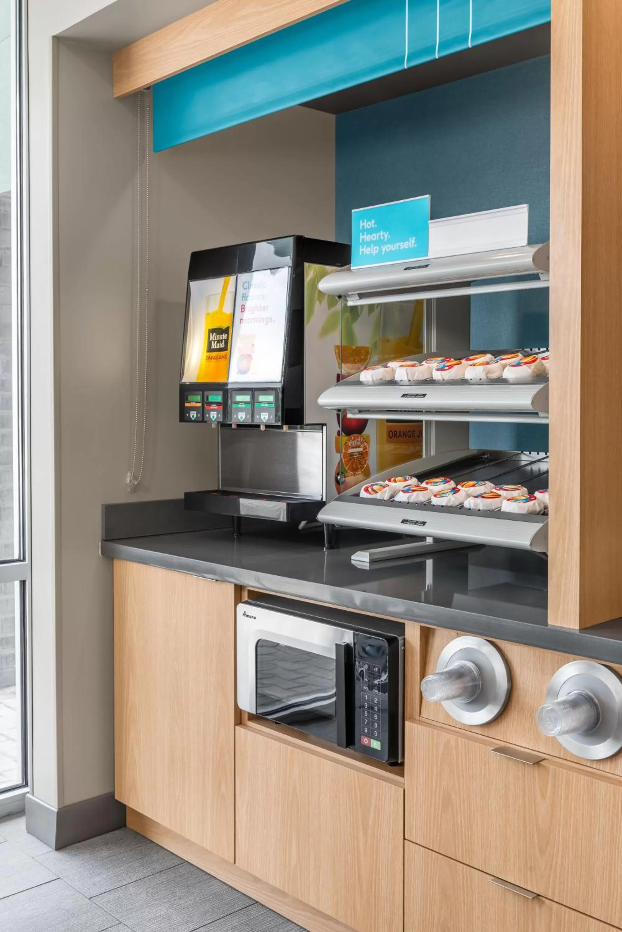 Breakfast in avid hotel Nashville - Lebanon an IHG Hotel