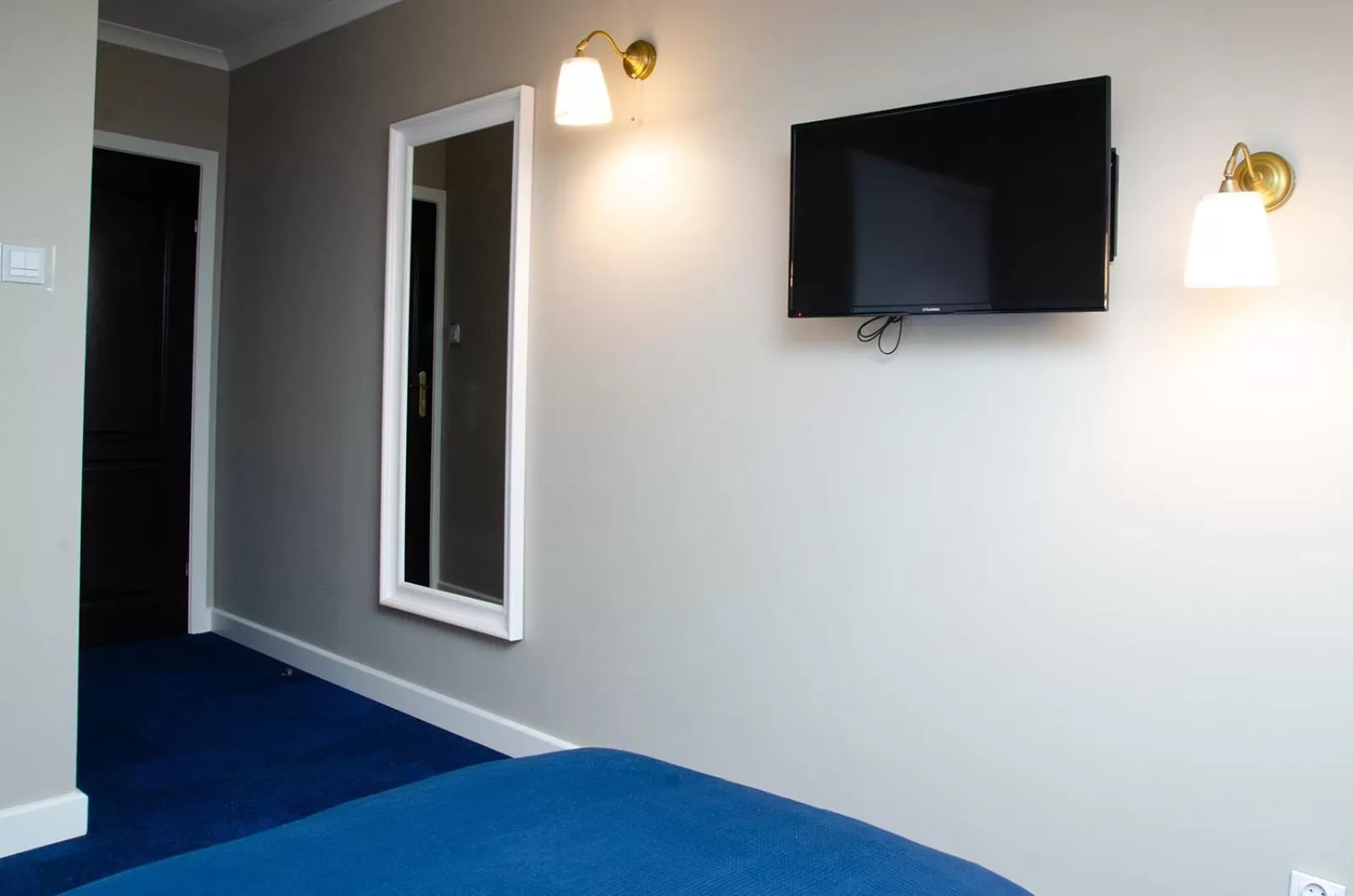 TV/Entertainment Center in Pod Platanem Gliwice