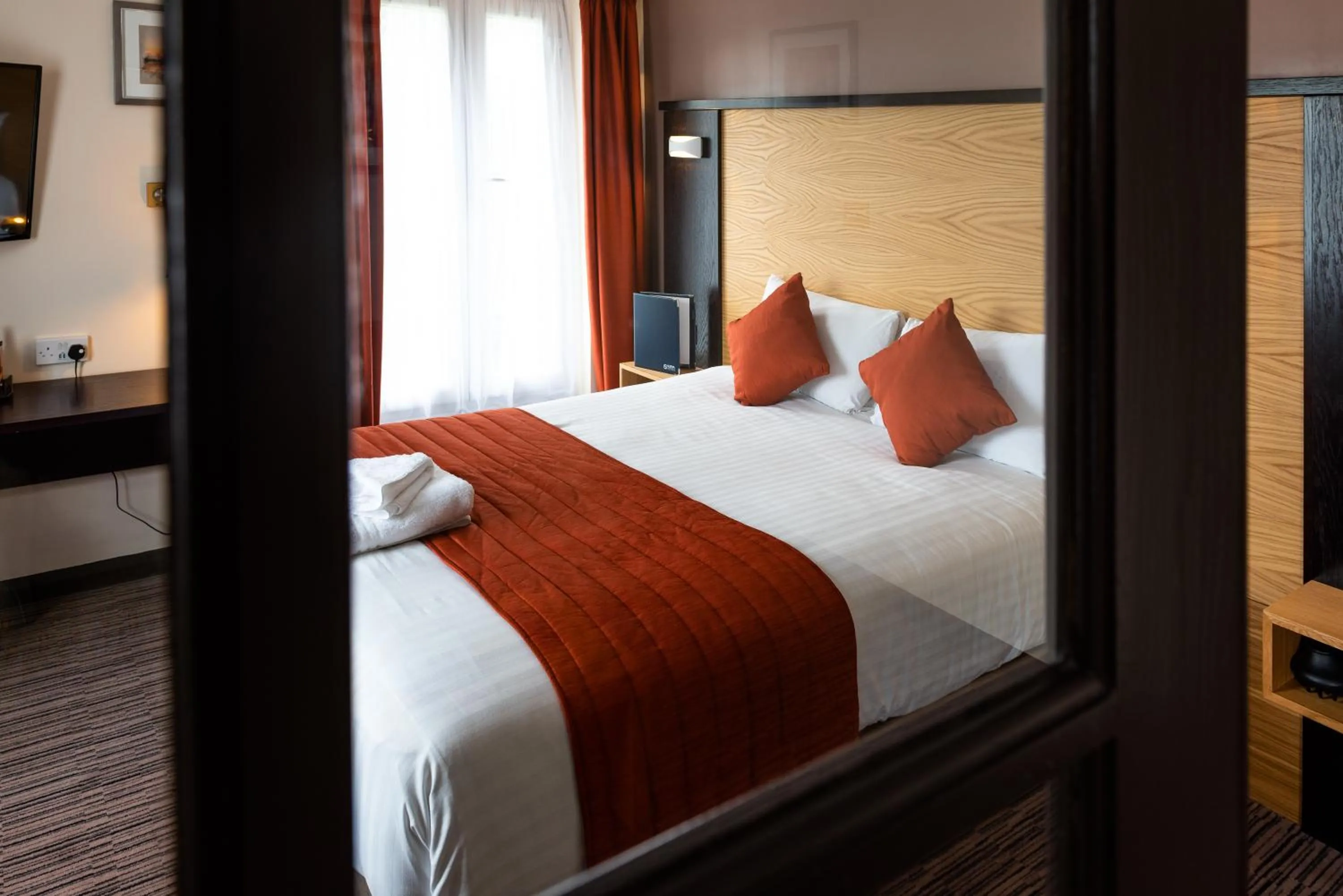 Bed in Dragonfly Hotel Peterborough