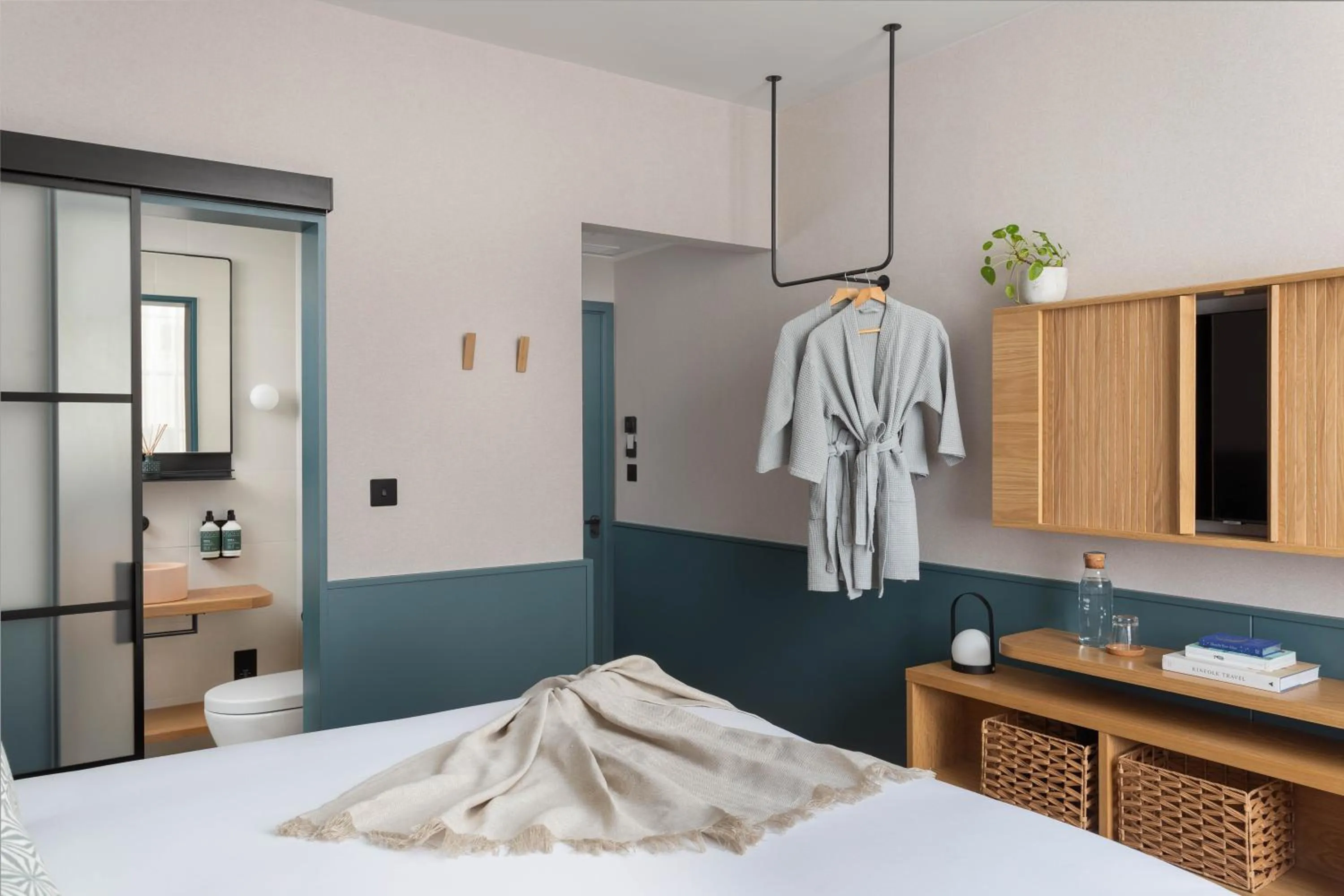 Photo of the whole room, Bed in Inhabit Queen's Gardens, a Member of Design Hotels