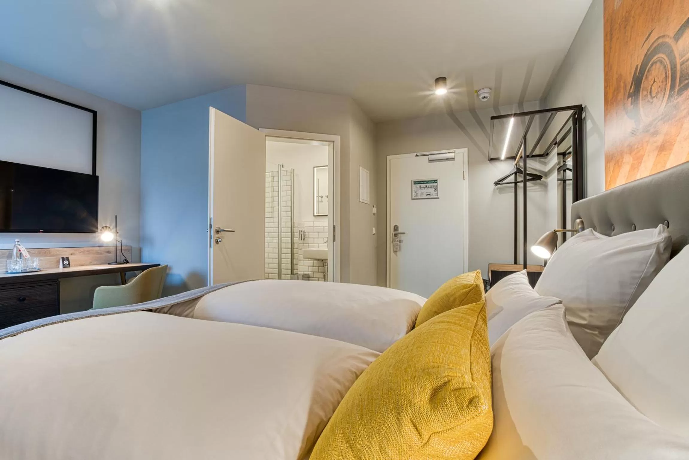 Photo of the whole room, Bed in Vienna House Easy by Wyndham Ingolstadt