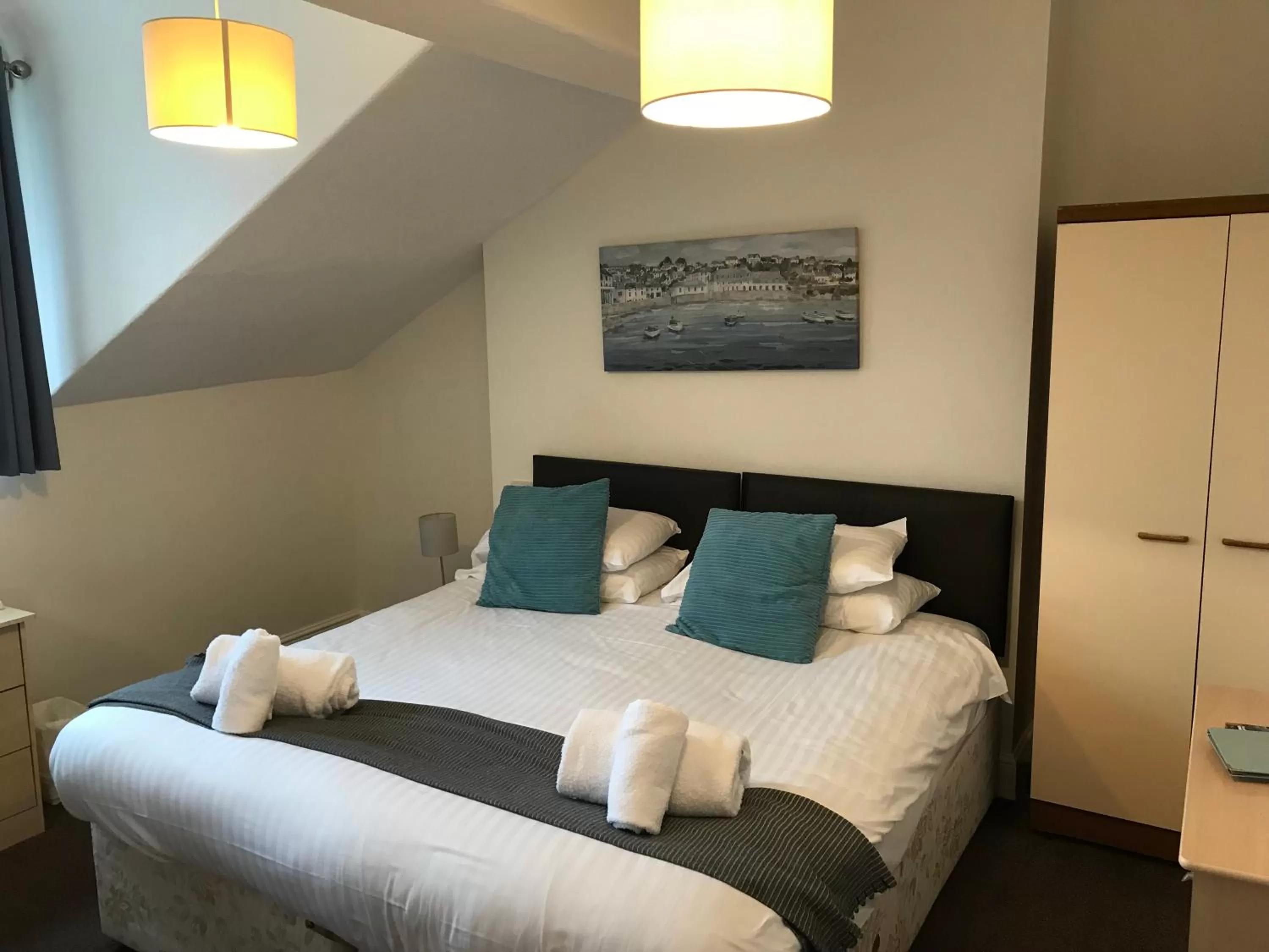 Bedroom, Bed in The Oasis Hotel