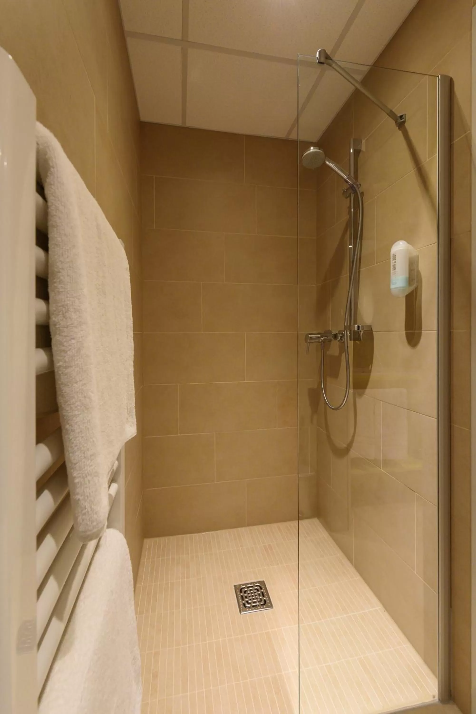 Photo of the whole room in Hotel Cloppenburg