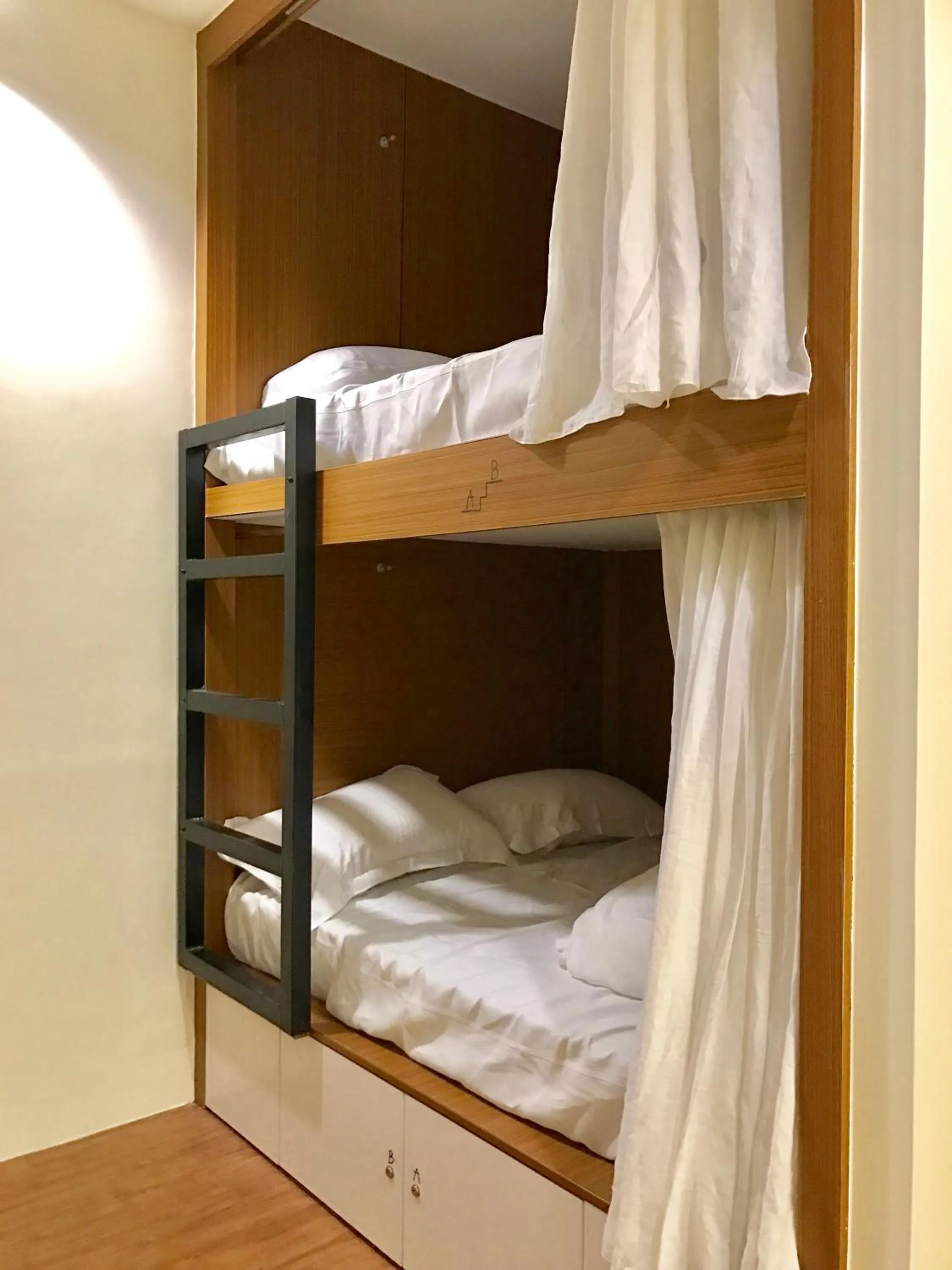 Photo of the whole room, Bed in Master Chitow Hostel