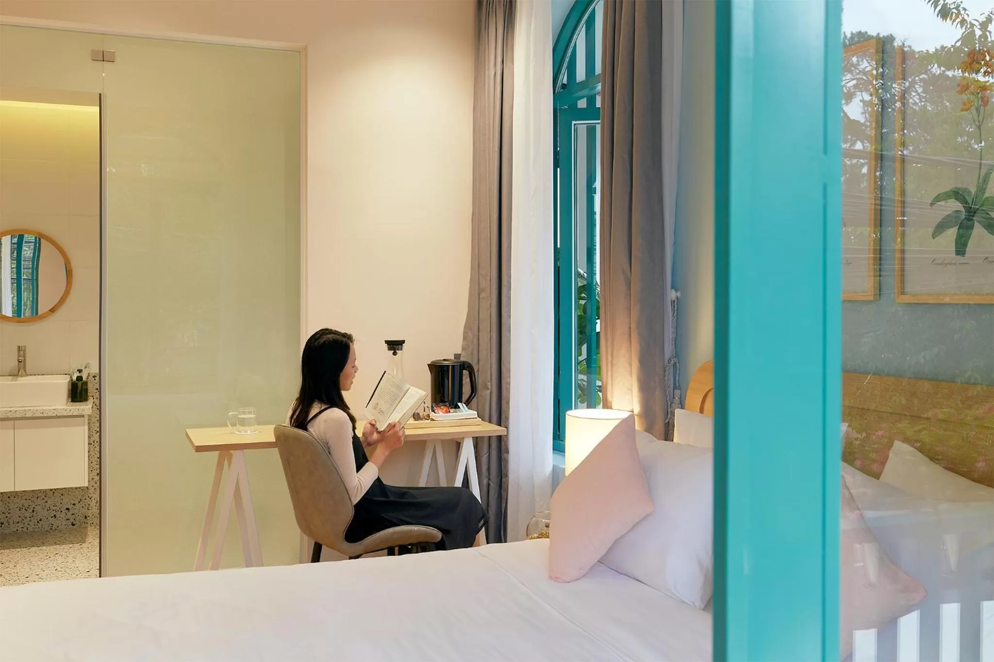 People, Bed in Larimar Villas Cô Giang