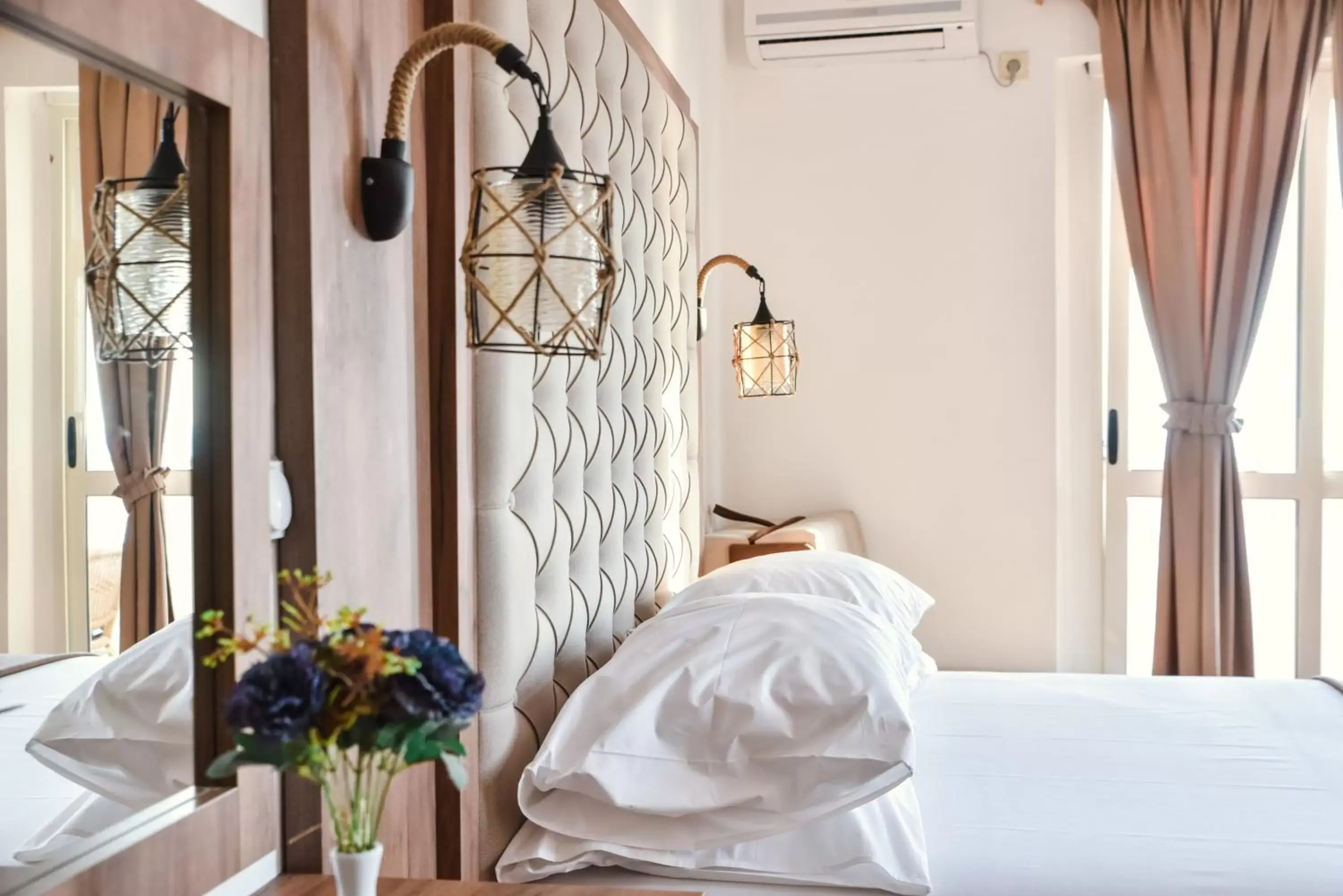 Classic Triple Room in Villa Dulcinea Classic Triple Room in Villa Dulcinea