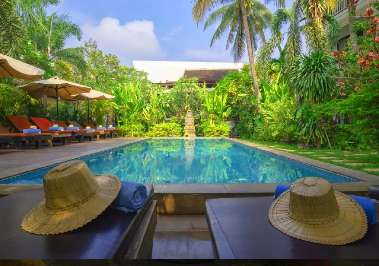 Swimming Pool in Ladear Privilege Rooms