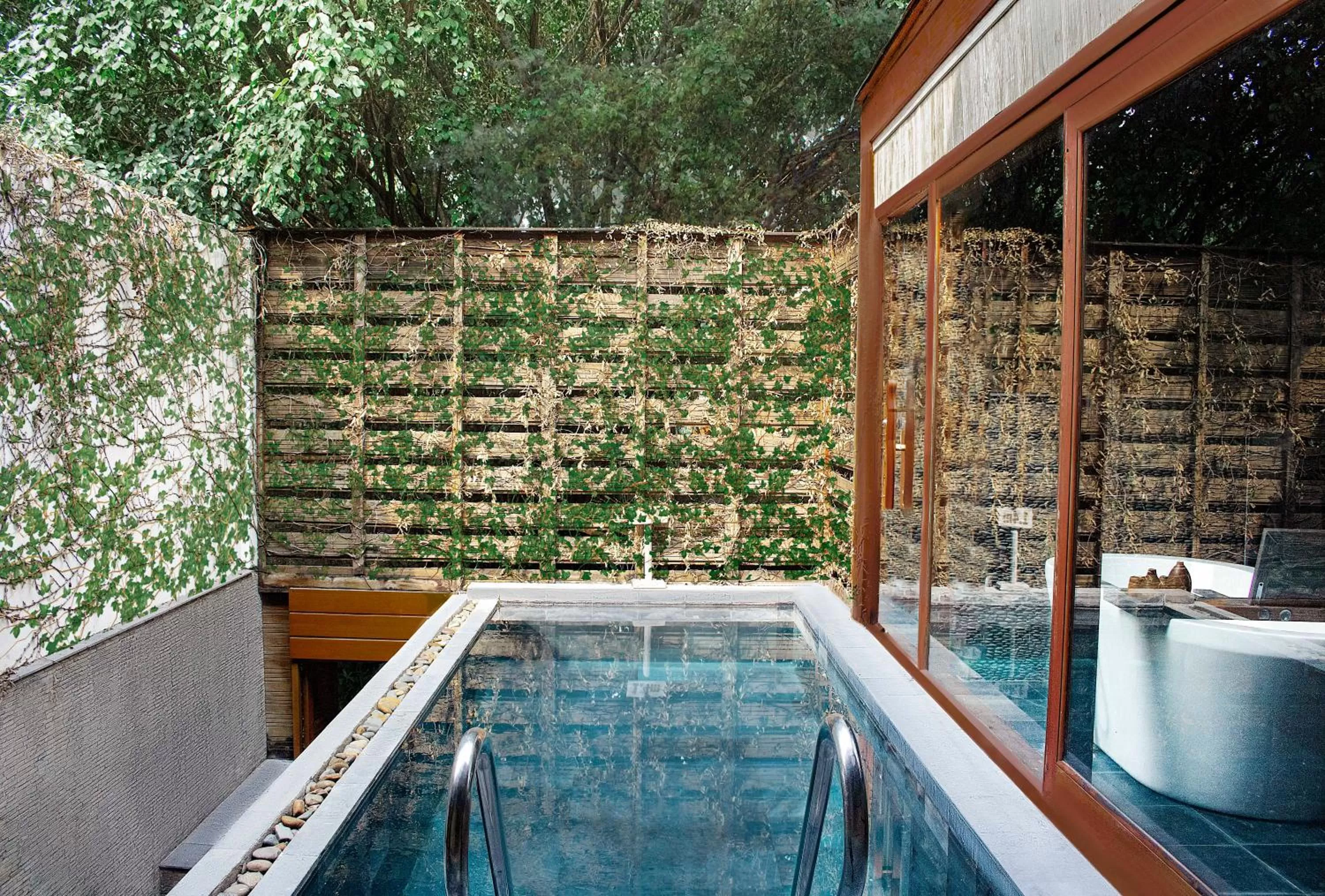 Swimming pool in An Lam Retreats Saigon River