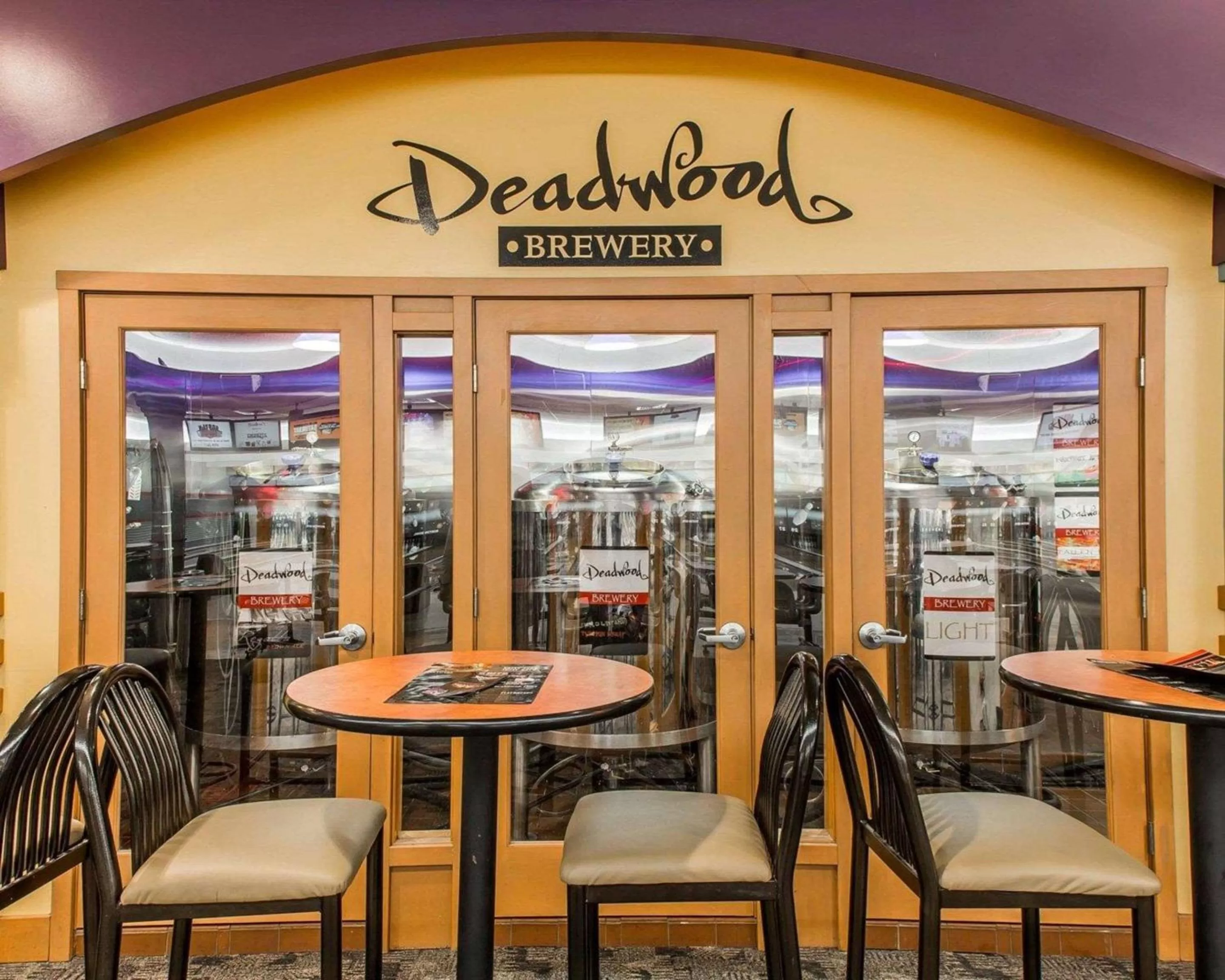 Restaurant/Places to Eat in Comfort Inn Boston