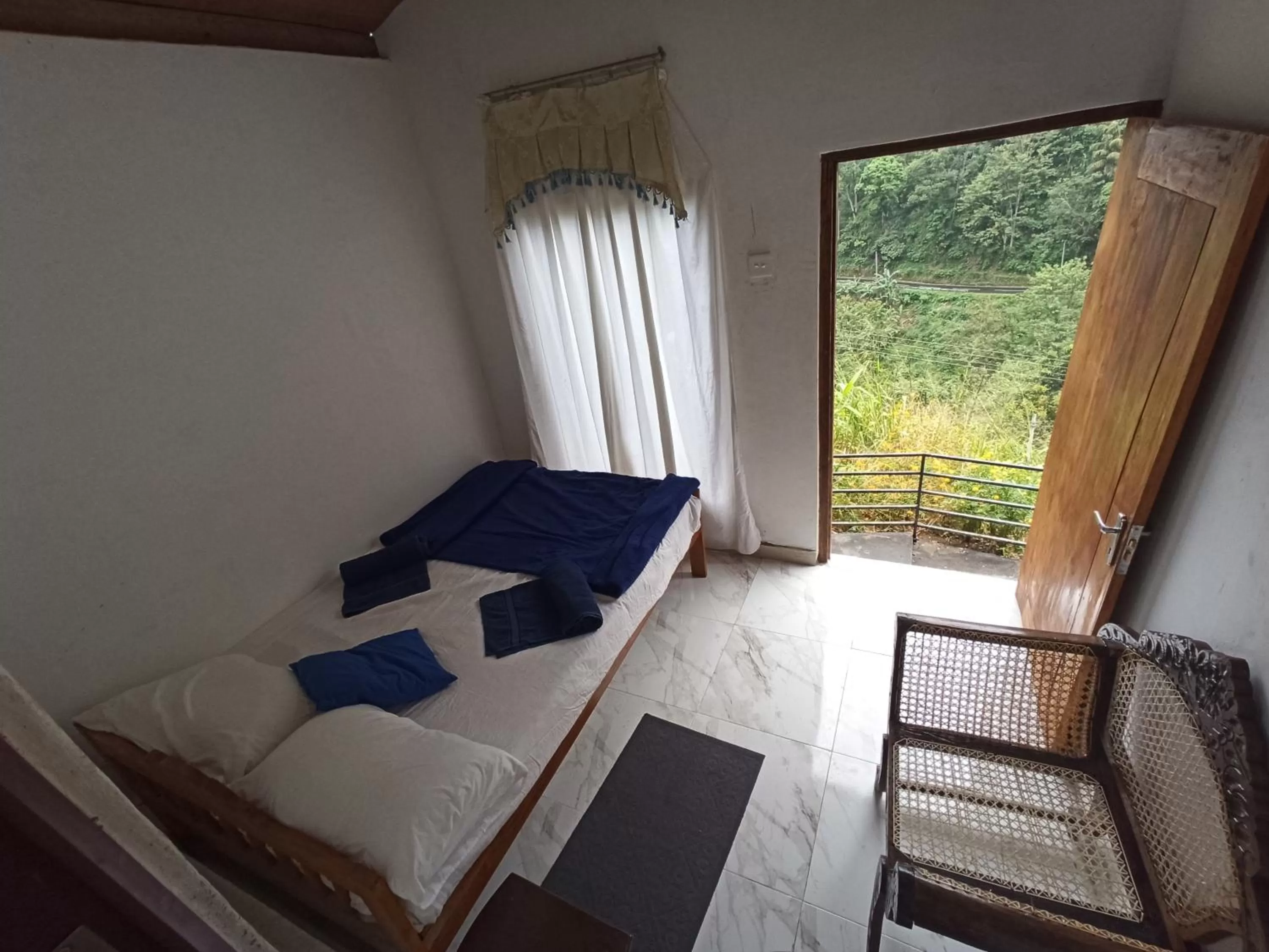 Bed in Ella Lucky Panoramic