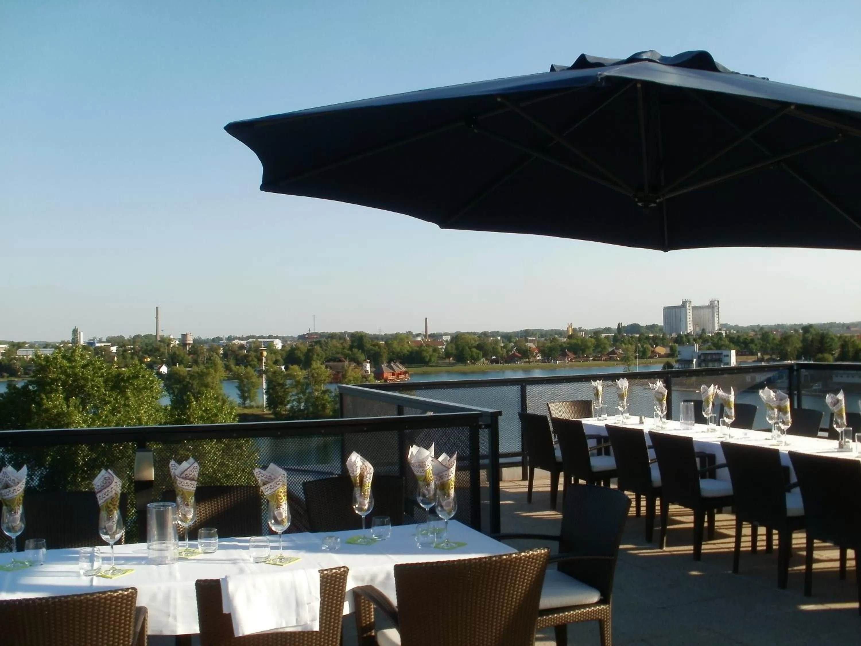 Restaurant/places to eat in Hotel Dolphin - Adult friendly