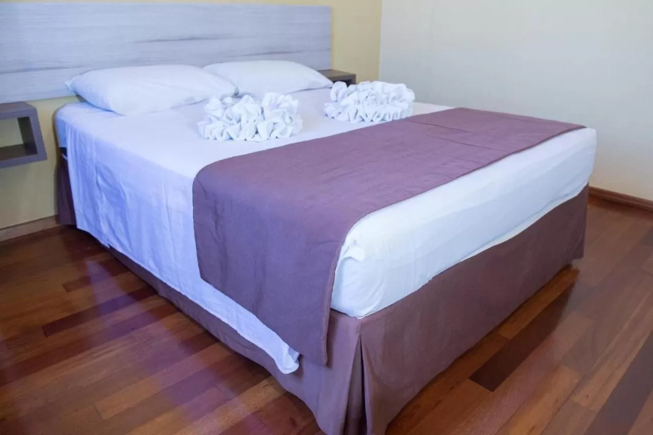 Bedroom, Bed in hotel iguaçu centro
