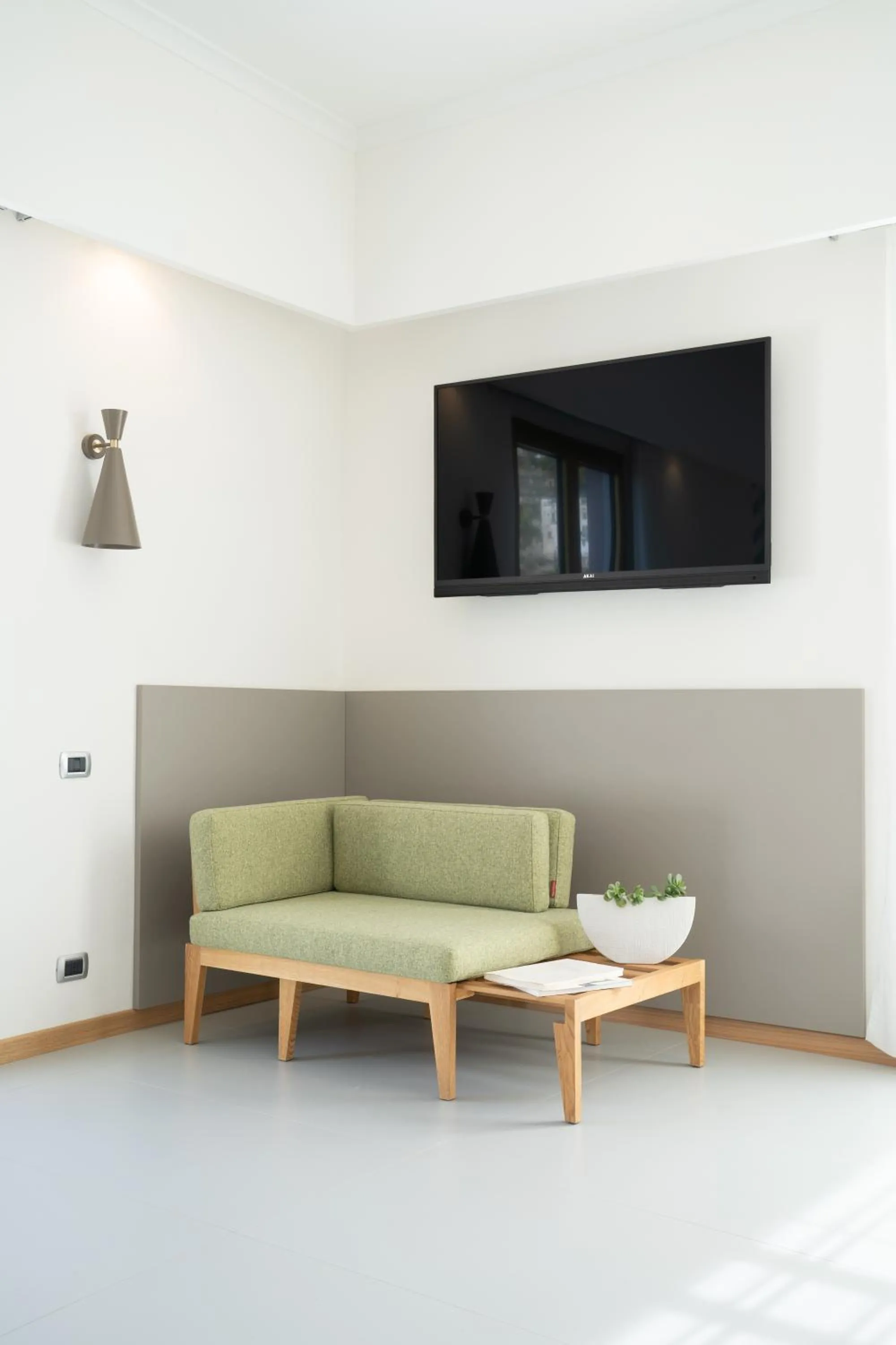 TV and multimedia in Reginna Palace Hotel