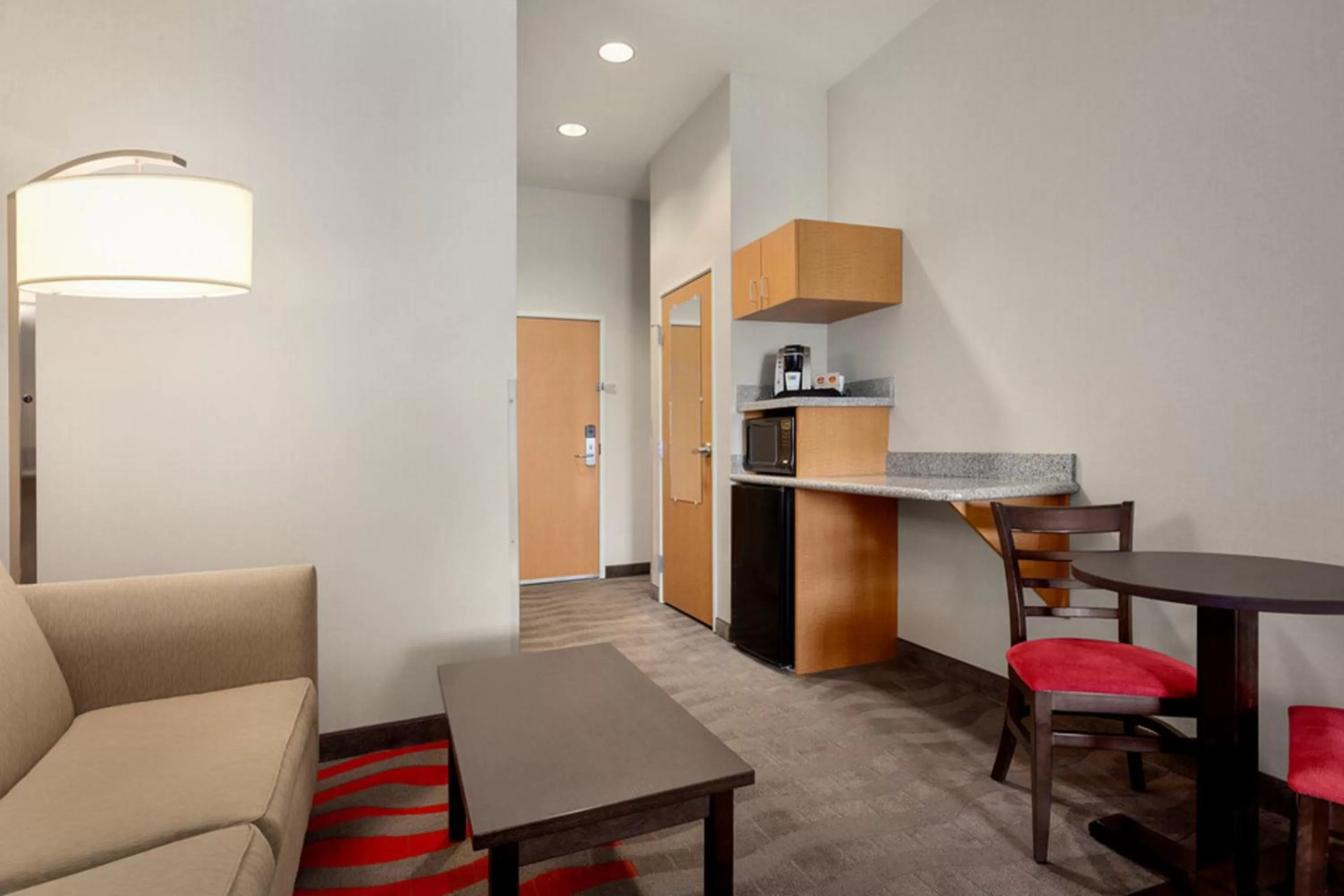 Kitchen or kitchenette in Comfort Suites