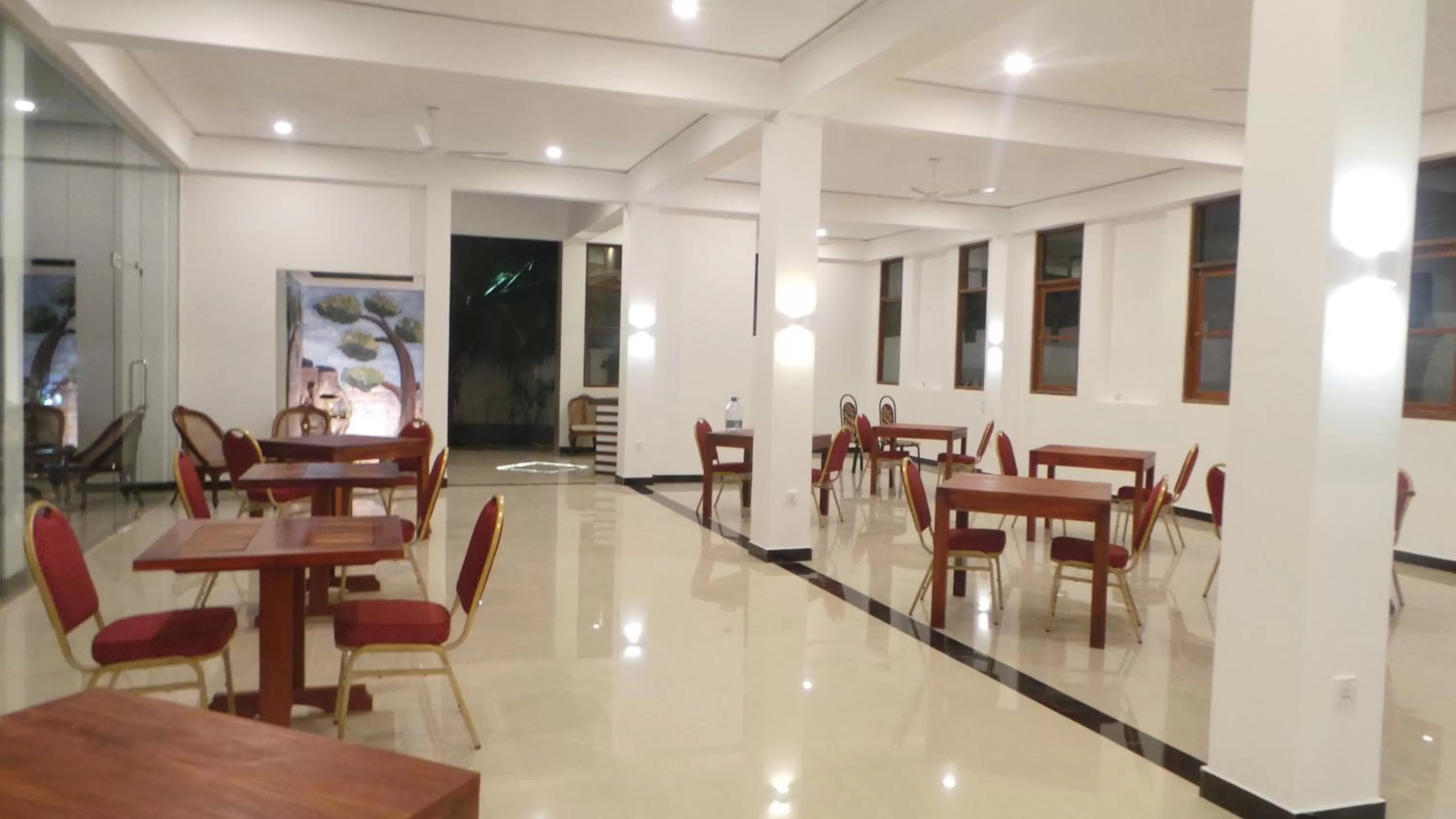 Restaurant/Places to Eat in WindMill Beach Villa and Hotel