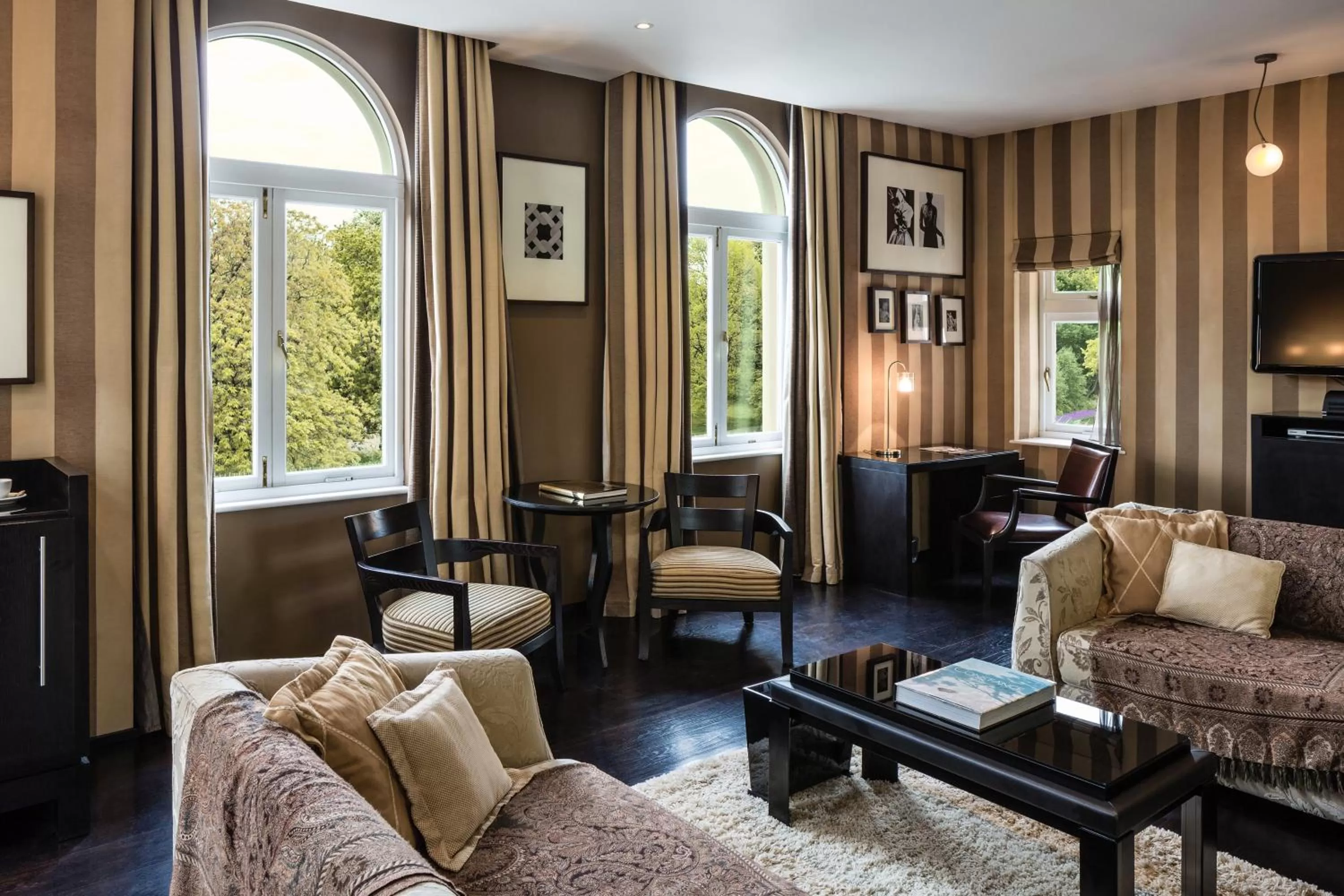 Living room in 60 Hyde Park Gate Hotel