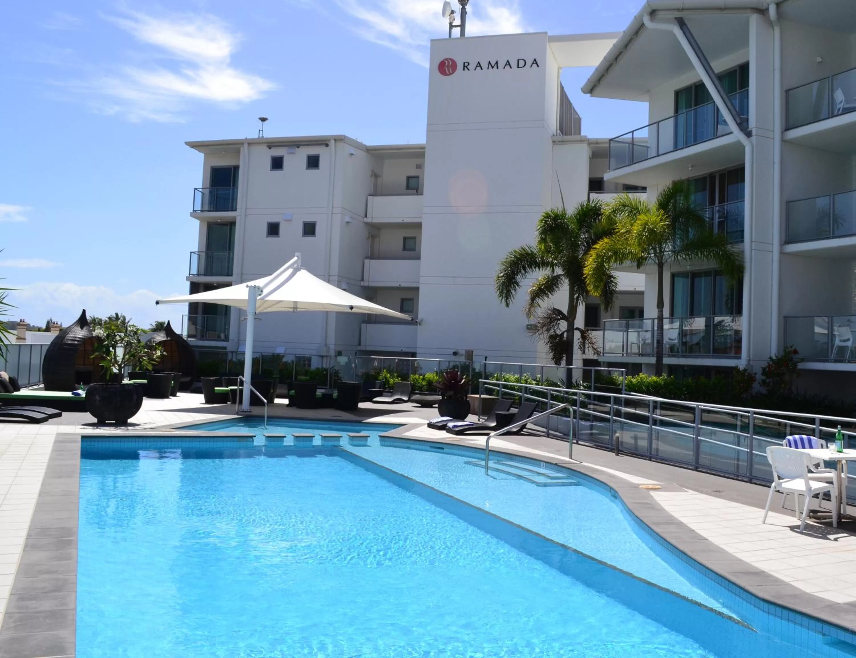 Swimming pool in Ramada Hotel & Suites by Wyndham Ballina Byron