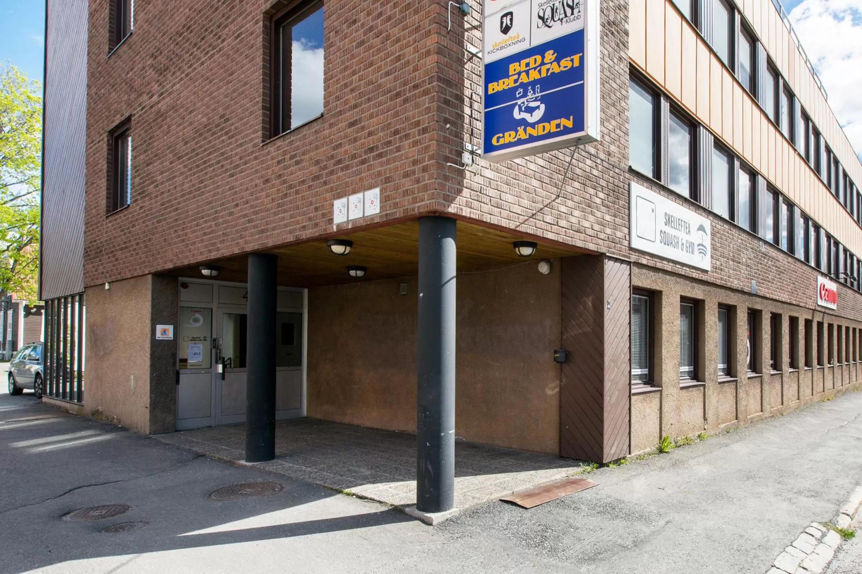 Property building in Hotel B&B Gränden