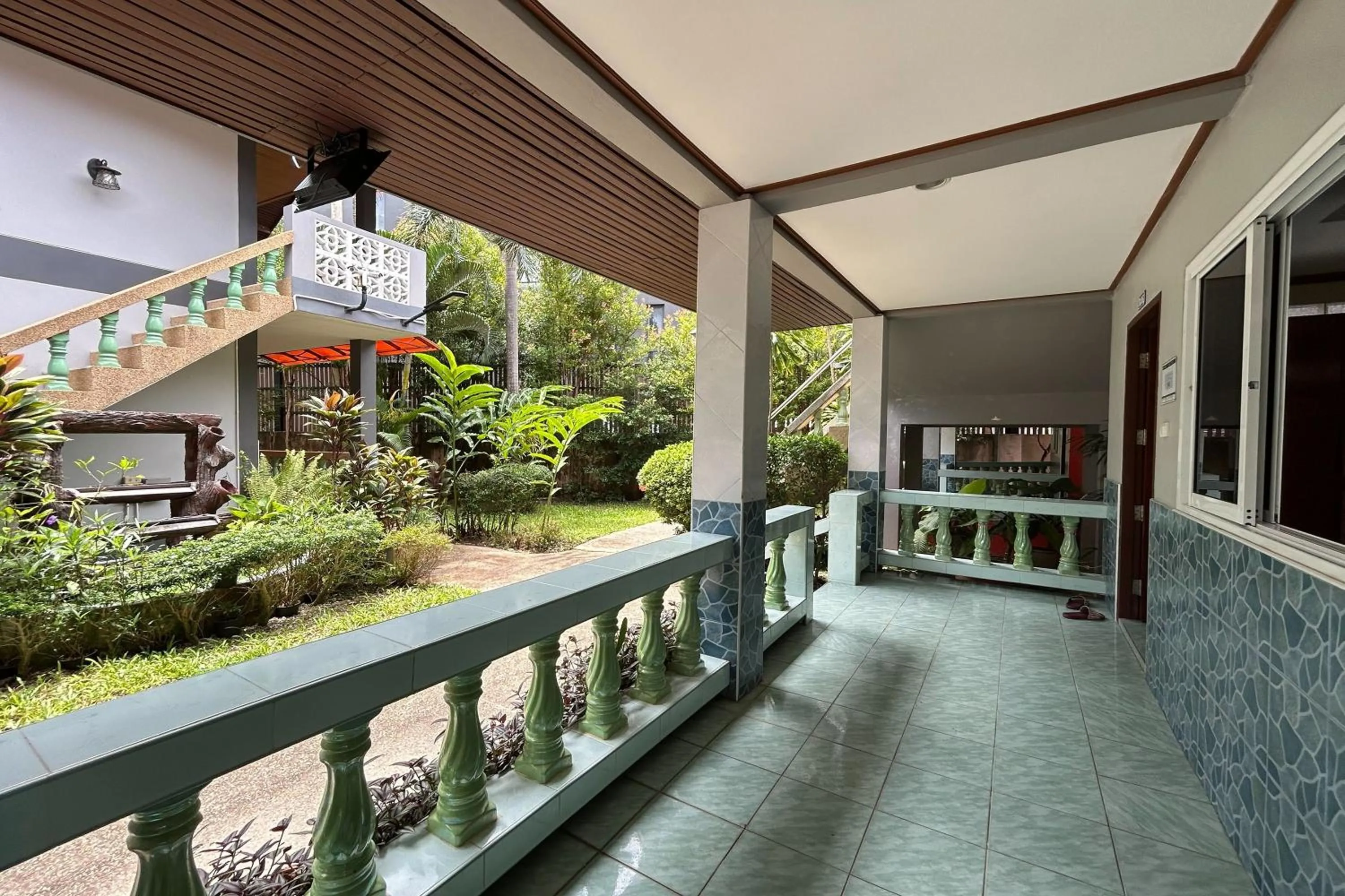 Balcony/Terrace in Me Mee Place & Tour Krabi